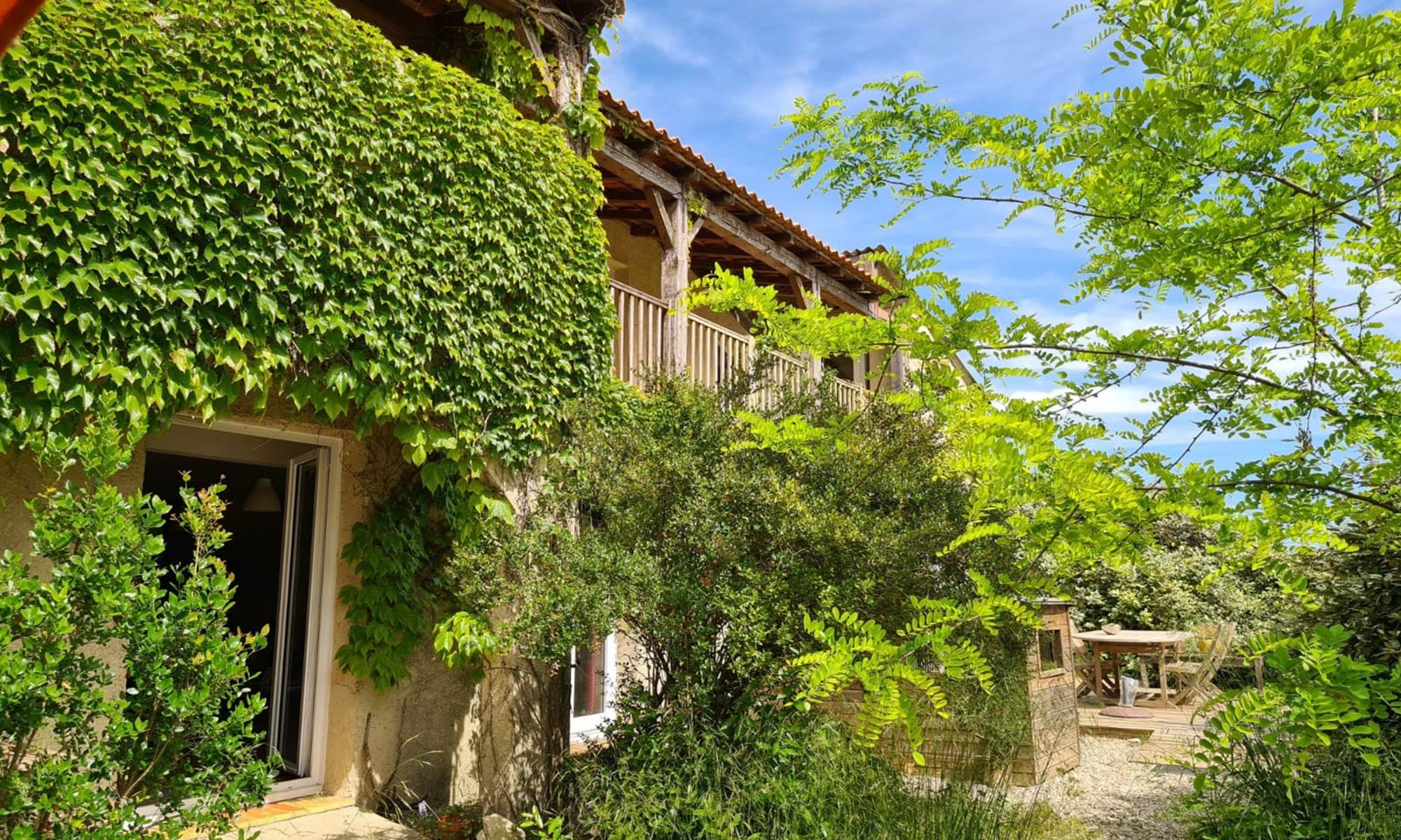 75e683e6-2bdf-4e67-a463-77ec8addba46-galerie