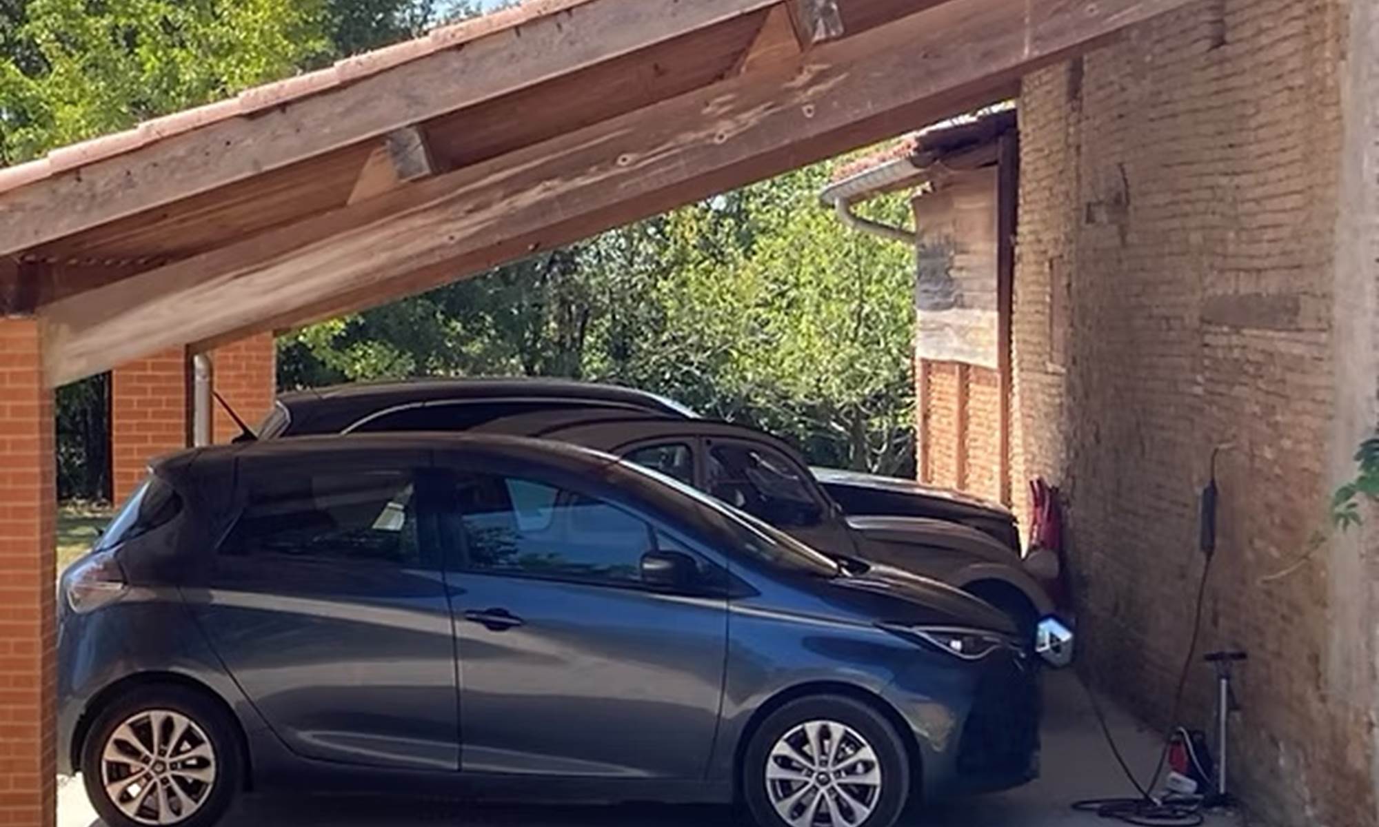 parking-prive-gratuit-manoir-du-bouyssou-cintegabelle