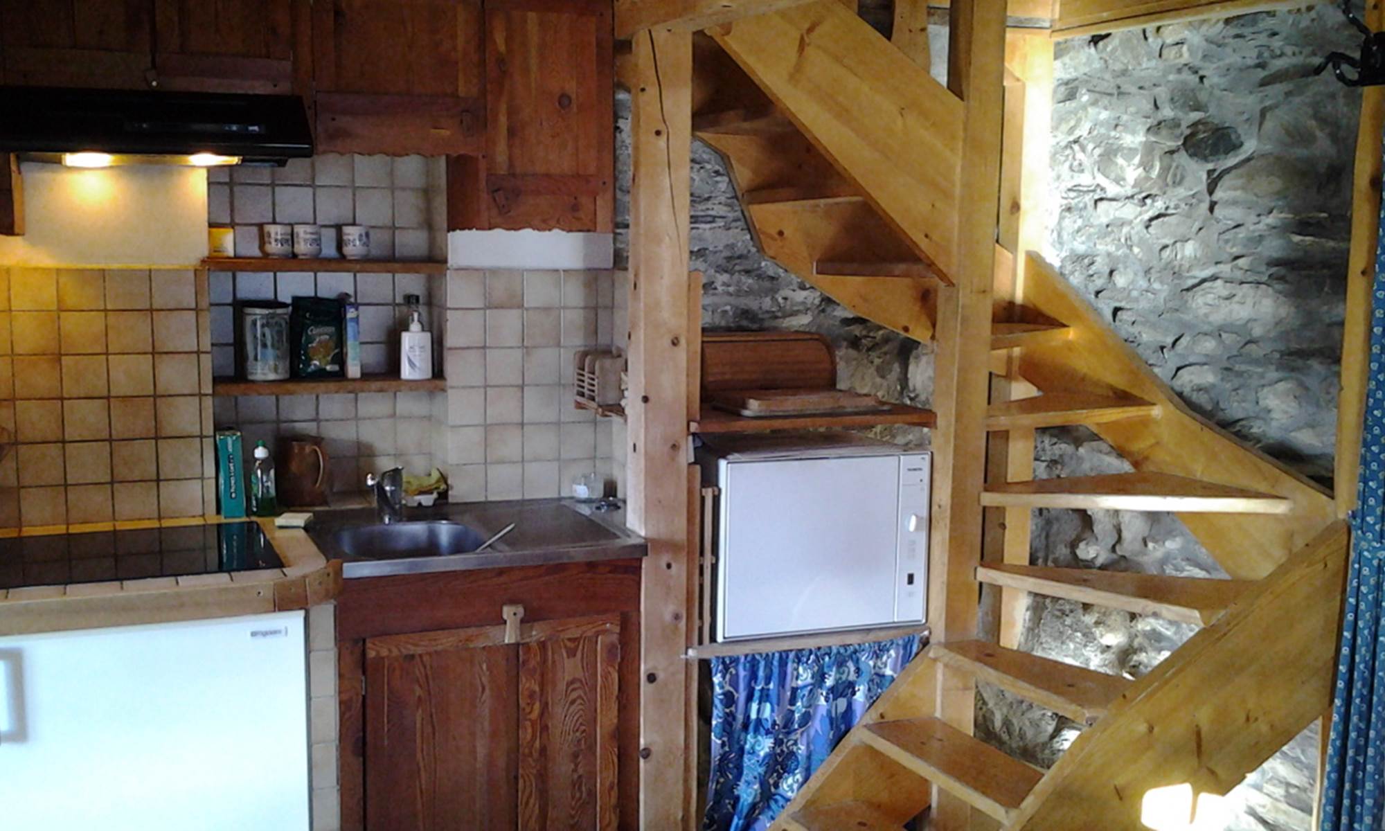 Cuisine bien équipée.