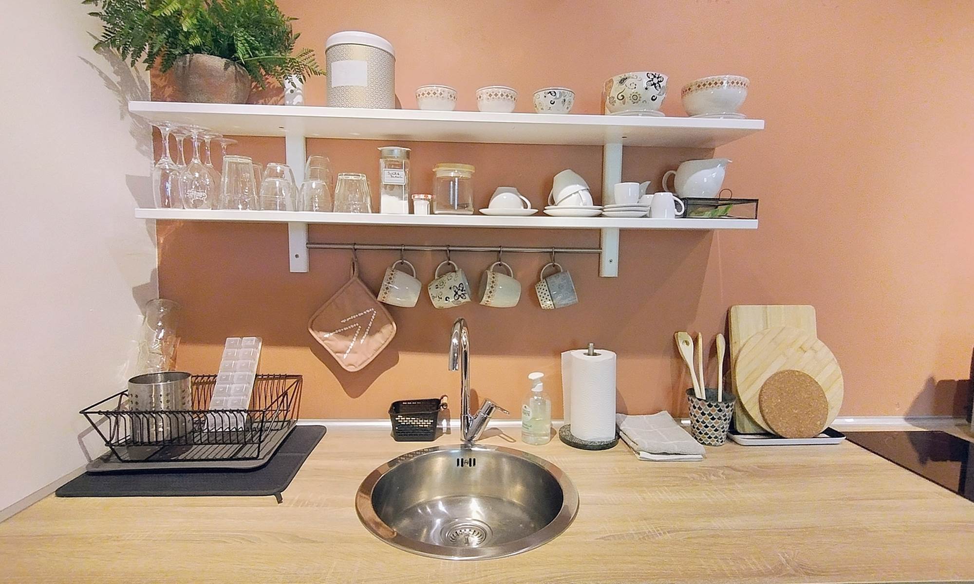 16 Bis - Gîte - hôtel Marssac sur Tarn - cuisine équipée-galerie