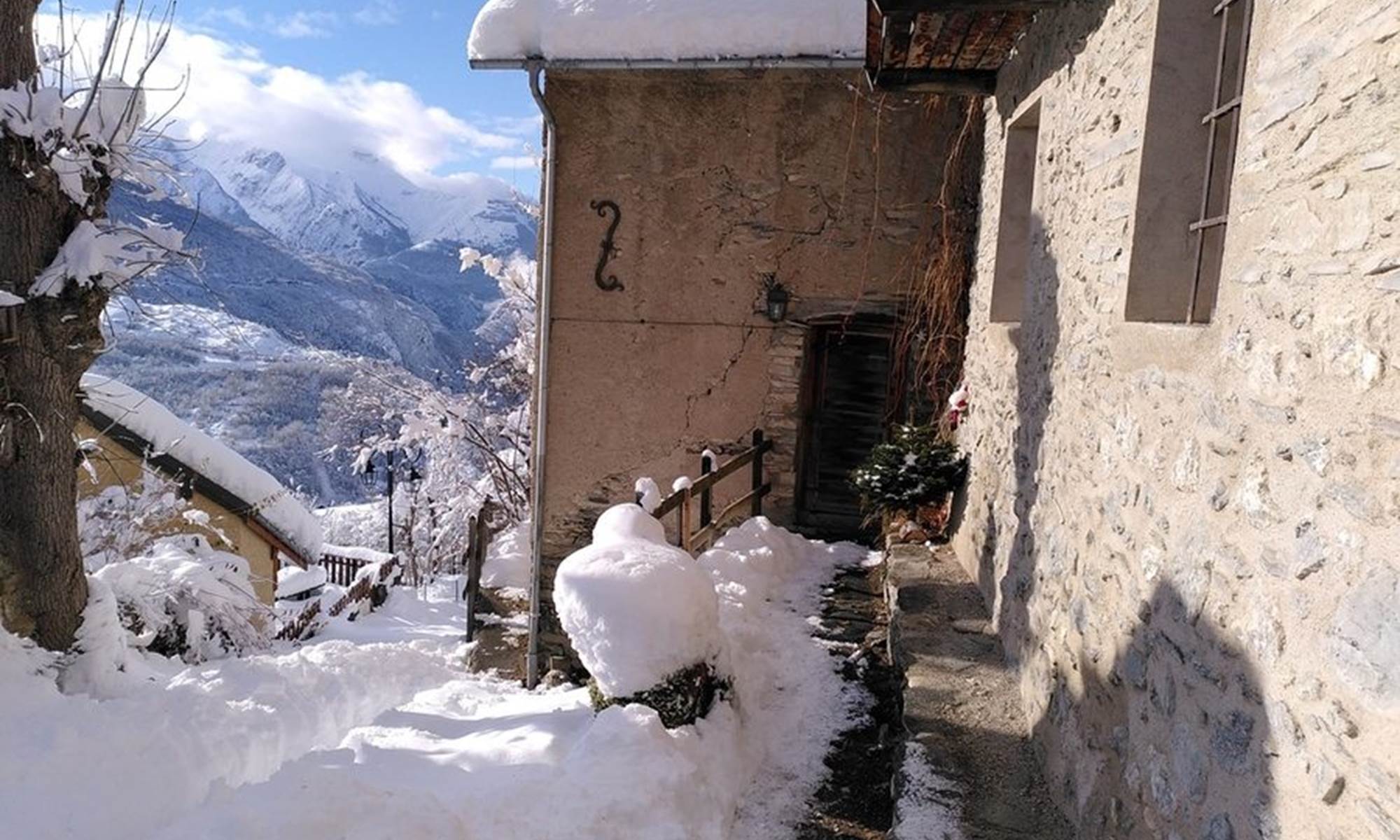 Entrée du gîte hiver.