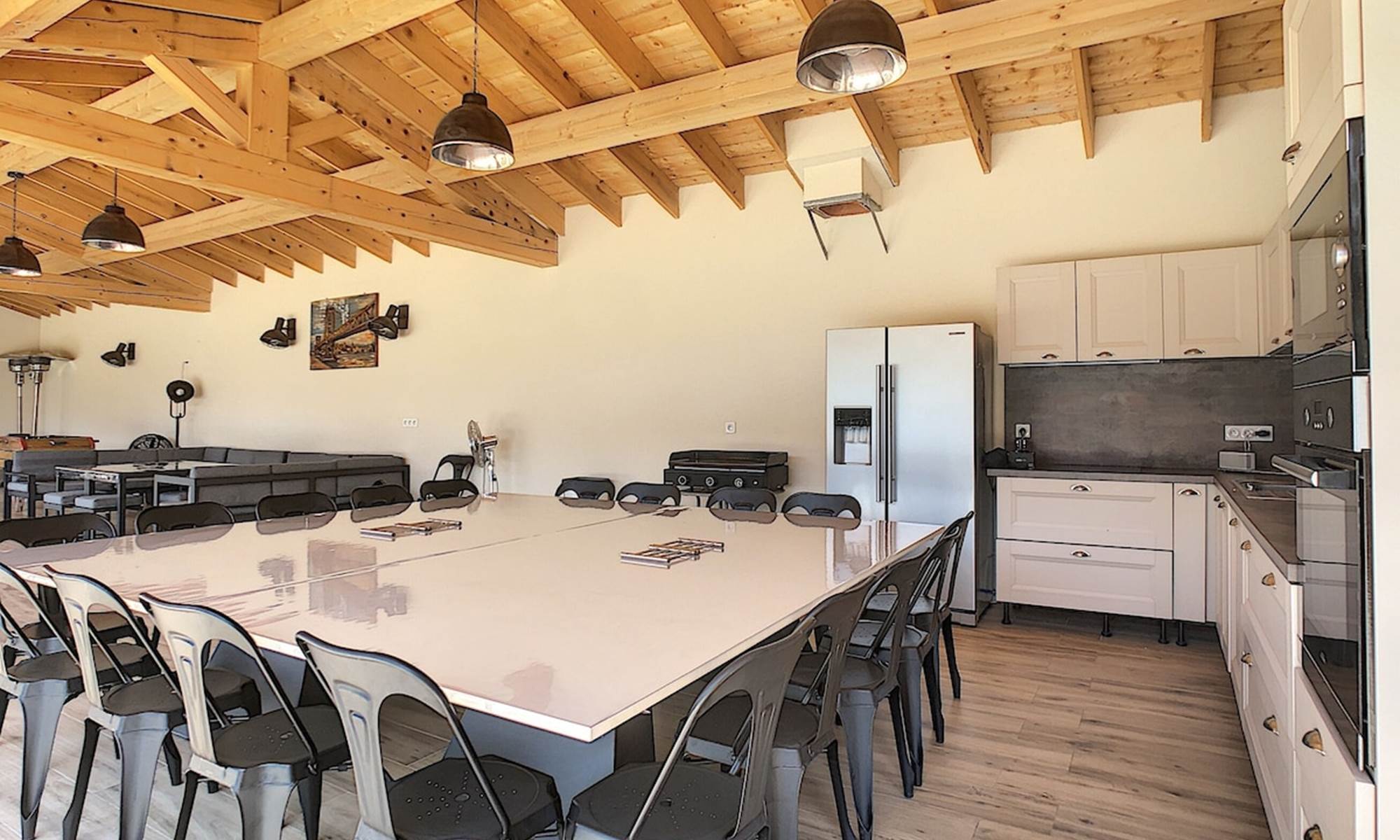 COIN REPAS POOL HOUSE