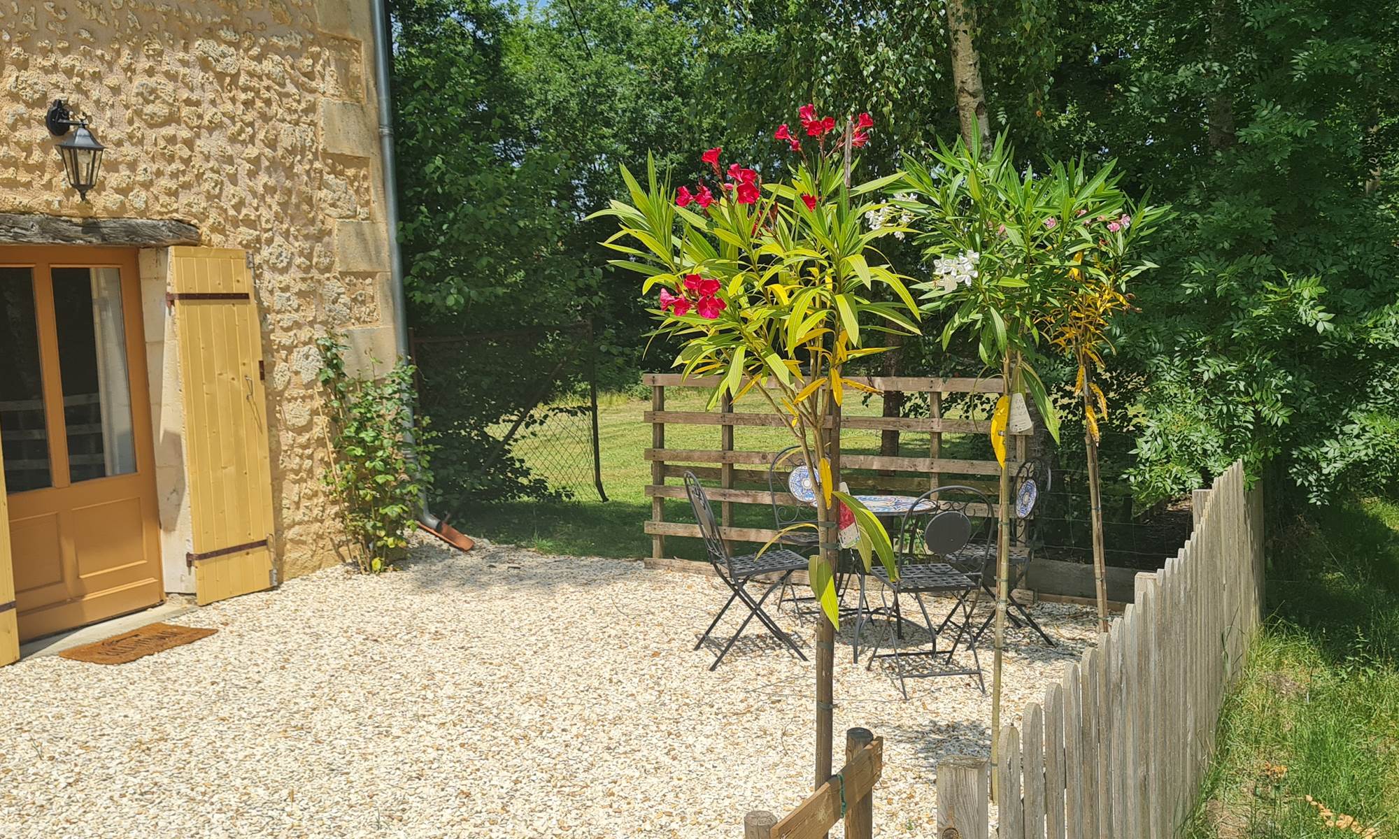 The Lodge Gite - Front Entrance