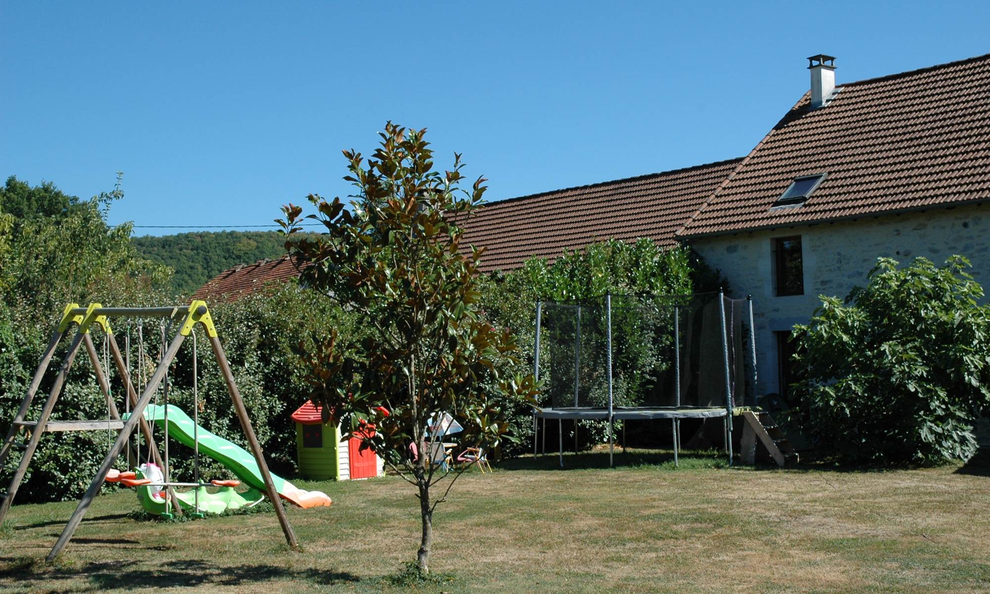 Espace jeux enfant  dans le jardin-galerie