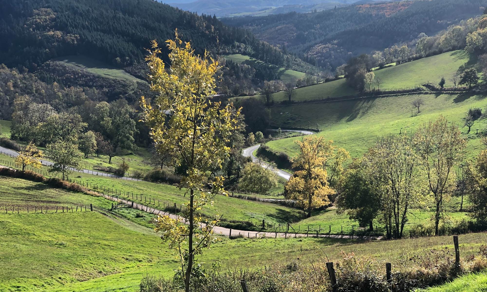 Notre belle vallée, la croix de Thel et le village de Dième