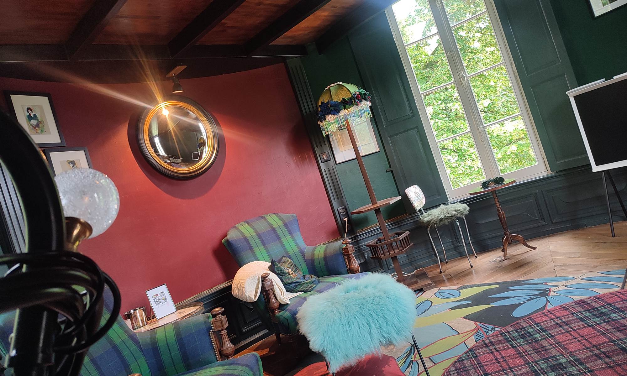 la-tour-des-touches-gite-savonnieres-coin-salon