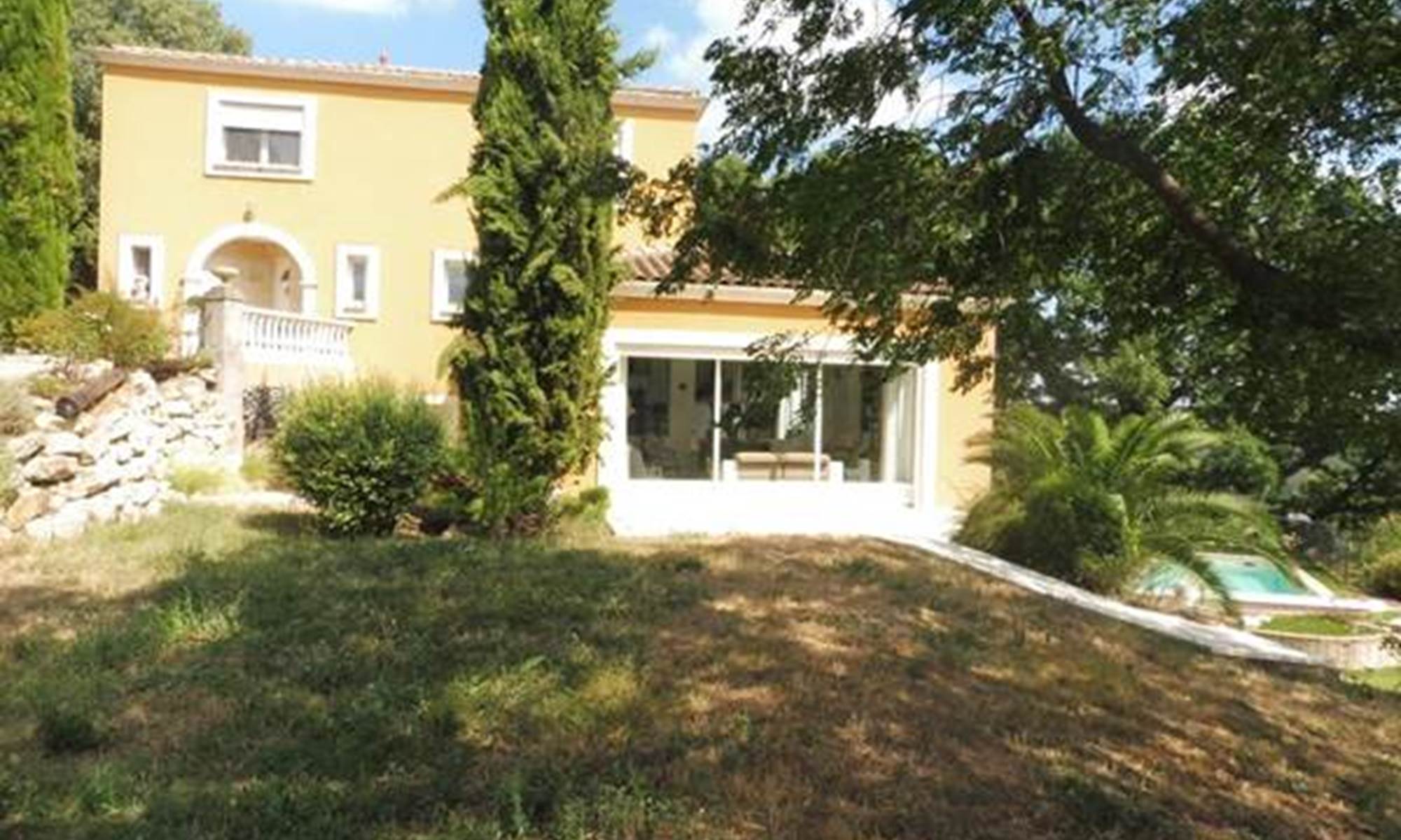 Un aperçu de la maison-galerie