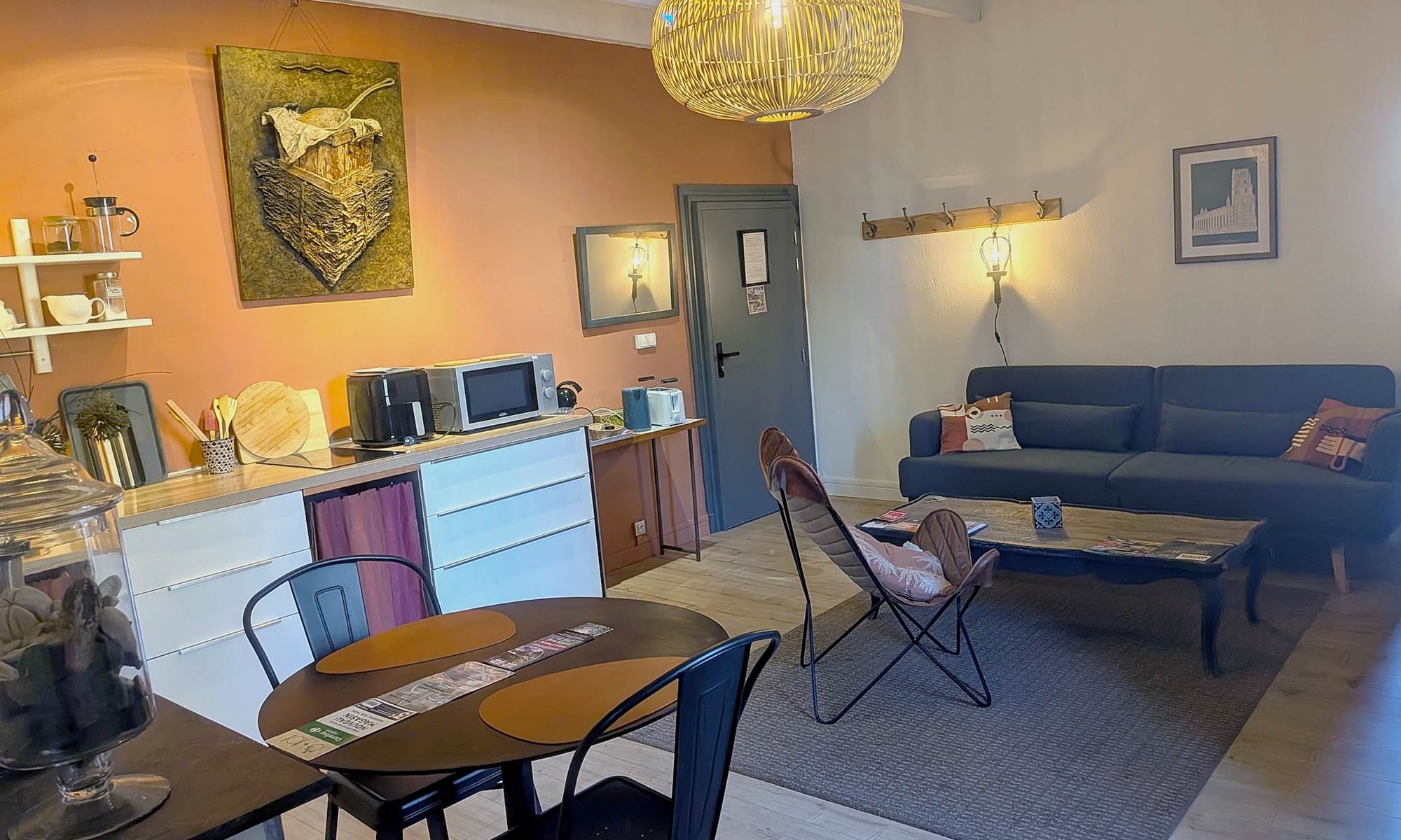 16 bis gite hotel-albi-marssac-salon-cuisine-appartement-galerie