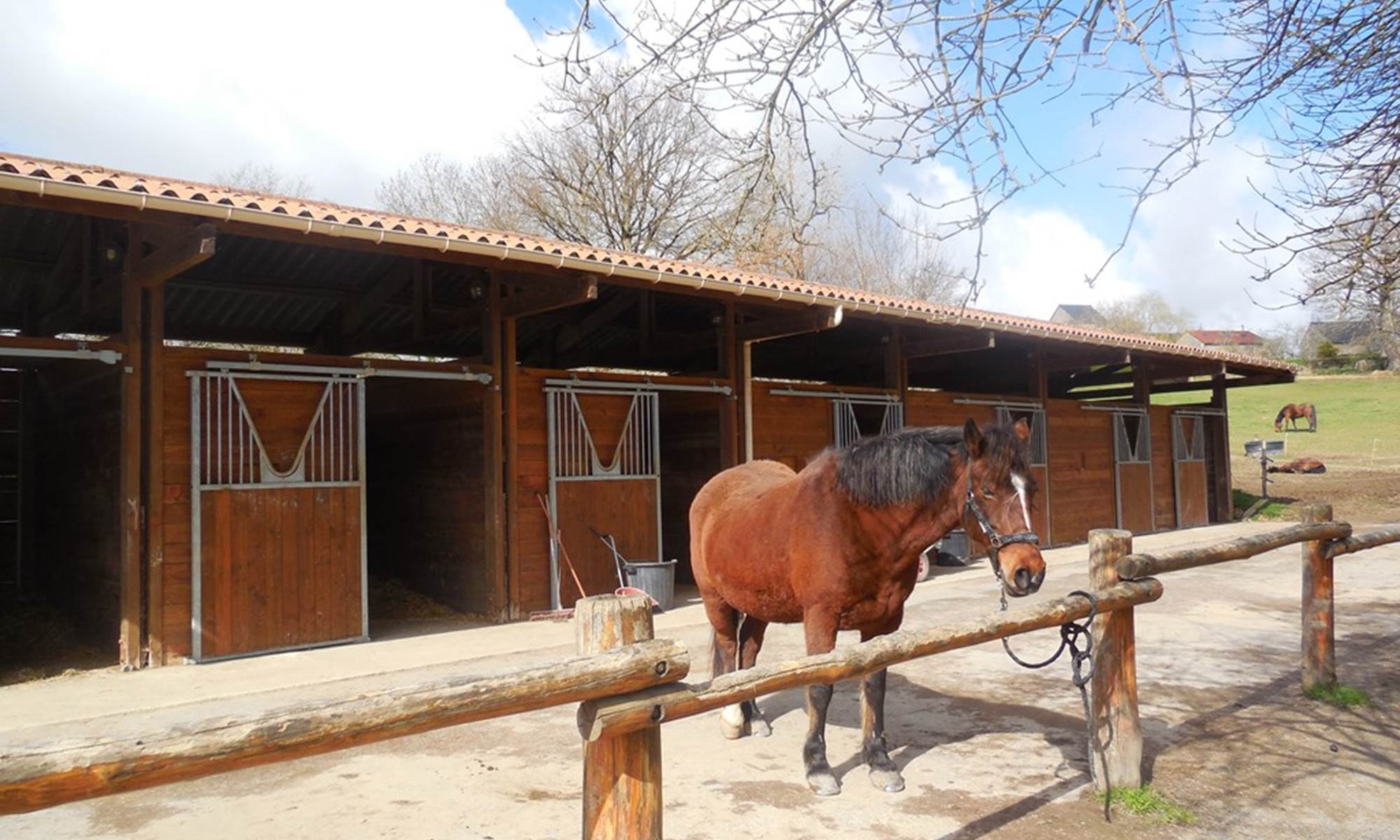 Camping la Chevauchée en Creuse - les écuries-galerie