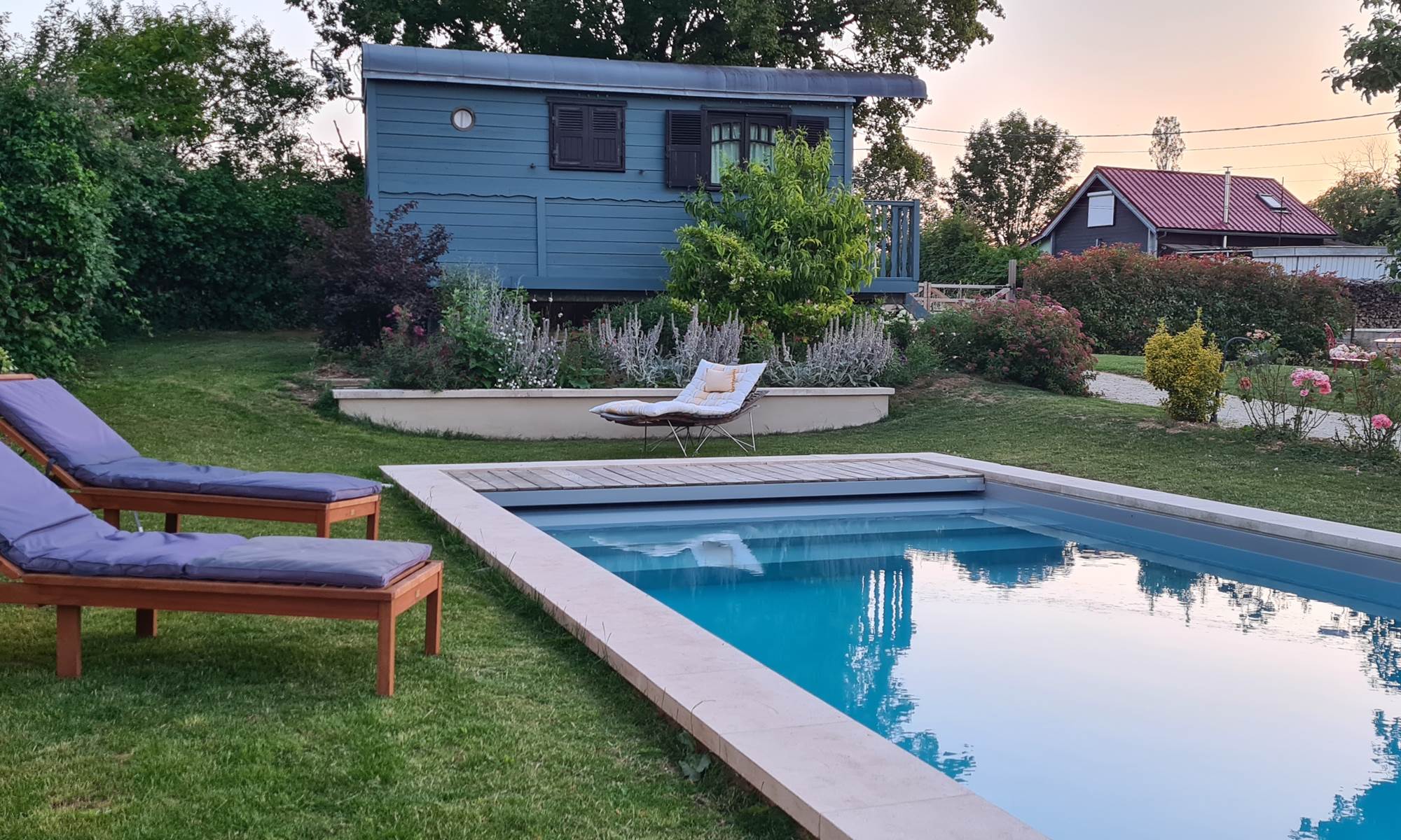 piscine et transats