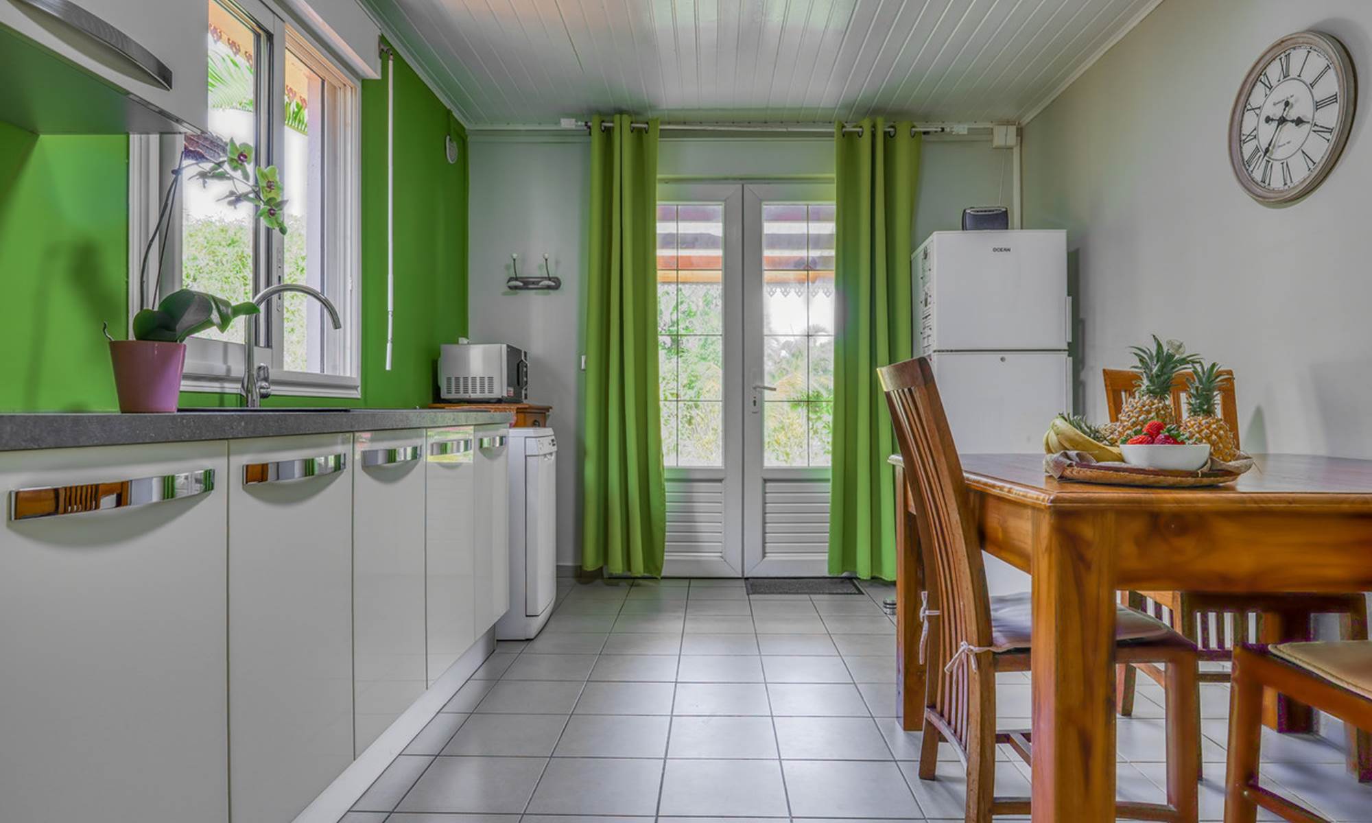 Espace cuisine et coin repas-page