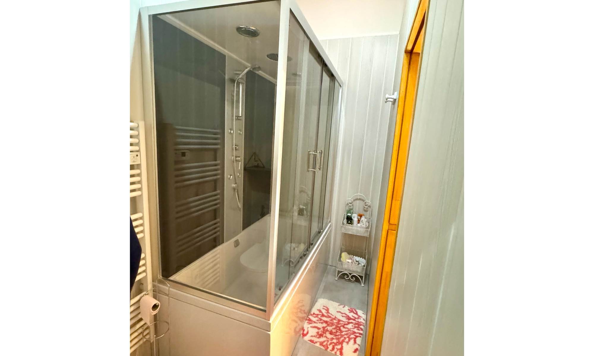 The Barn Gite - Bedroom 1 En-Suite