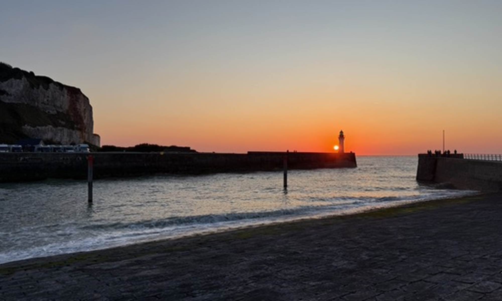 91E58758-B342-4CF1-9912-50A6C2934285_1_201_a