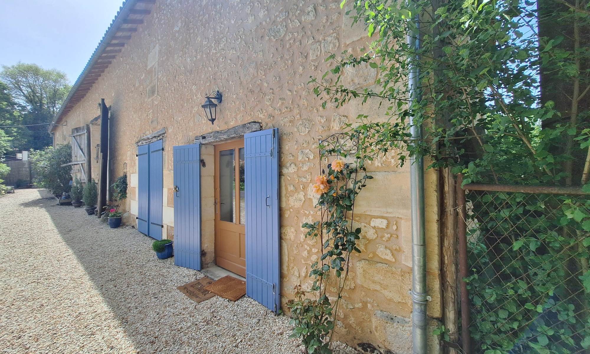 The Lodge Gite - Front Entrance