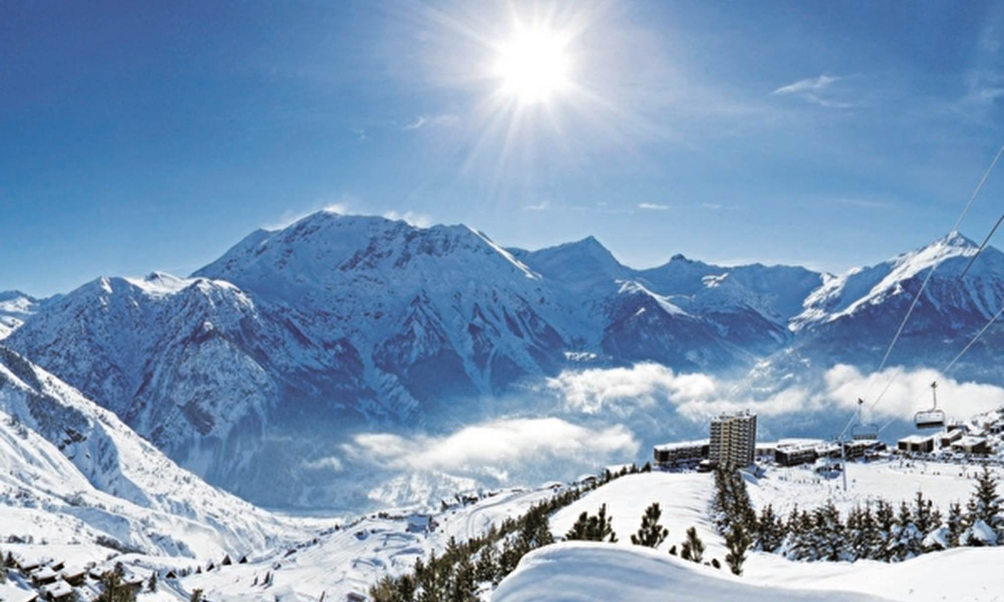 Station du Mont-Dore sous la neige – Séjour d’hiver pour couples, familles ou groupes d’amis amateurs de ski.-galerie