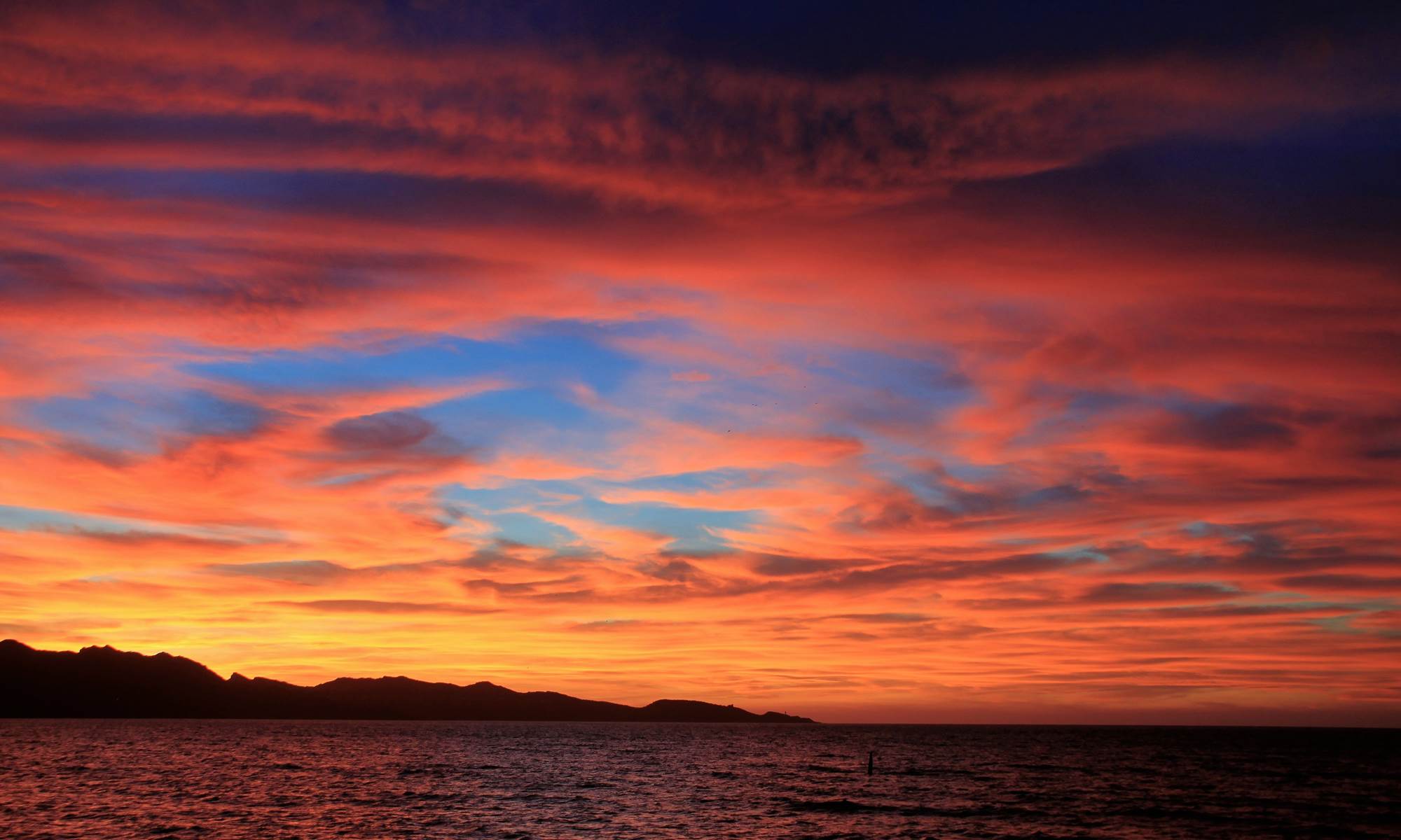 coucher de soleil vue depuis l'Appart Bleu Azur Saint Florent en Corse