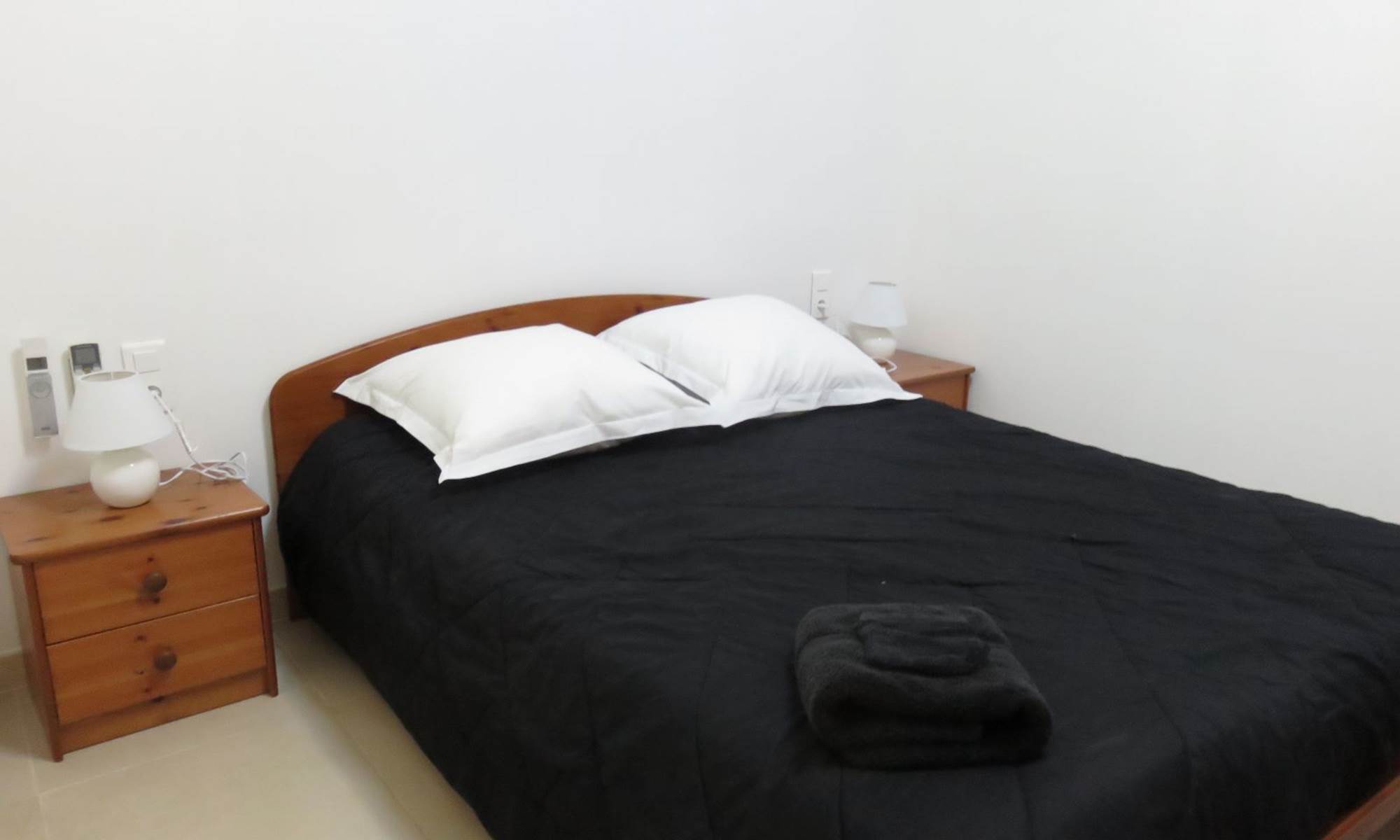 CHAMBRE 1 - DEPENDANCE