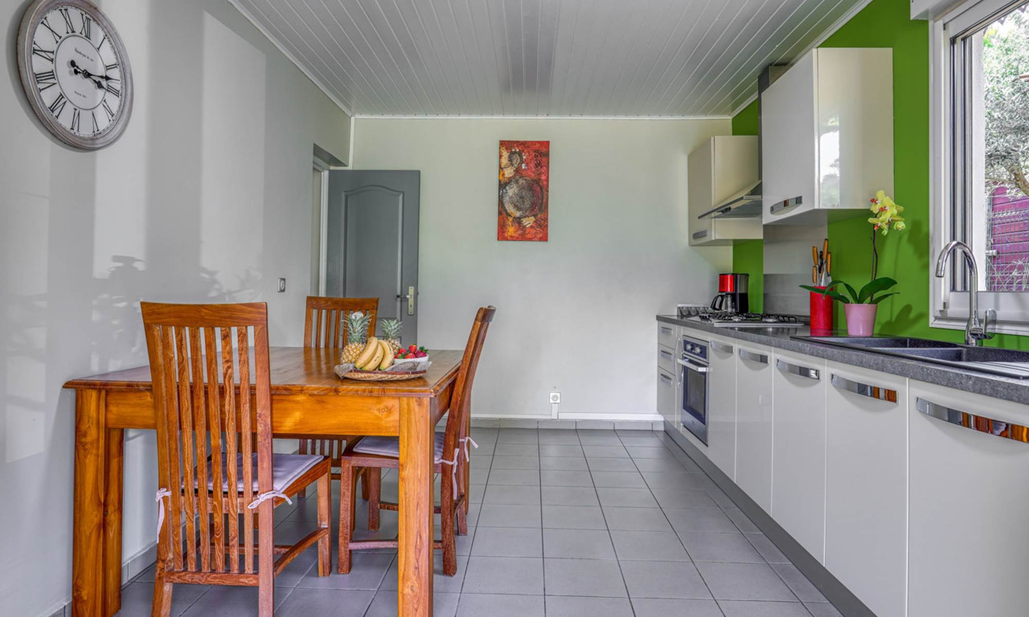 Espace cuisine et coin repas-page