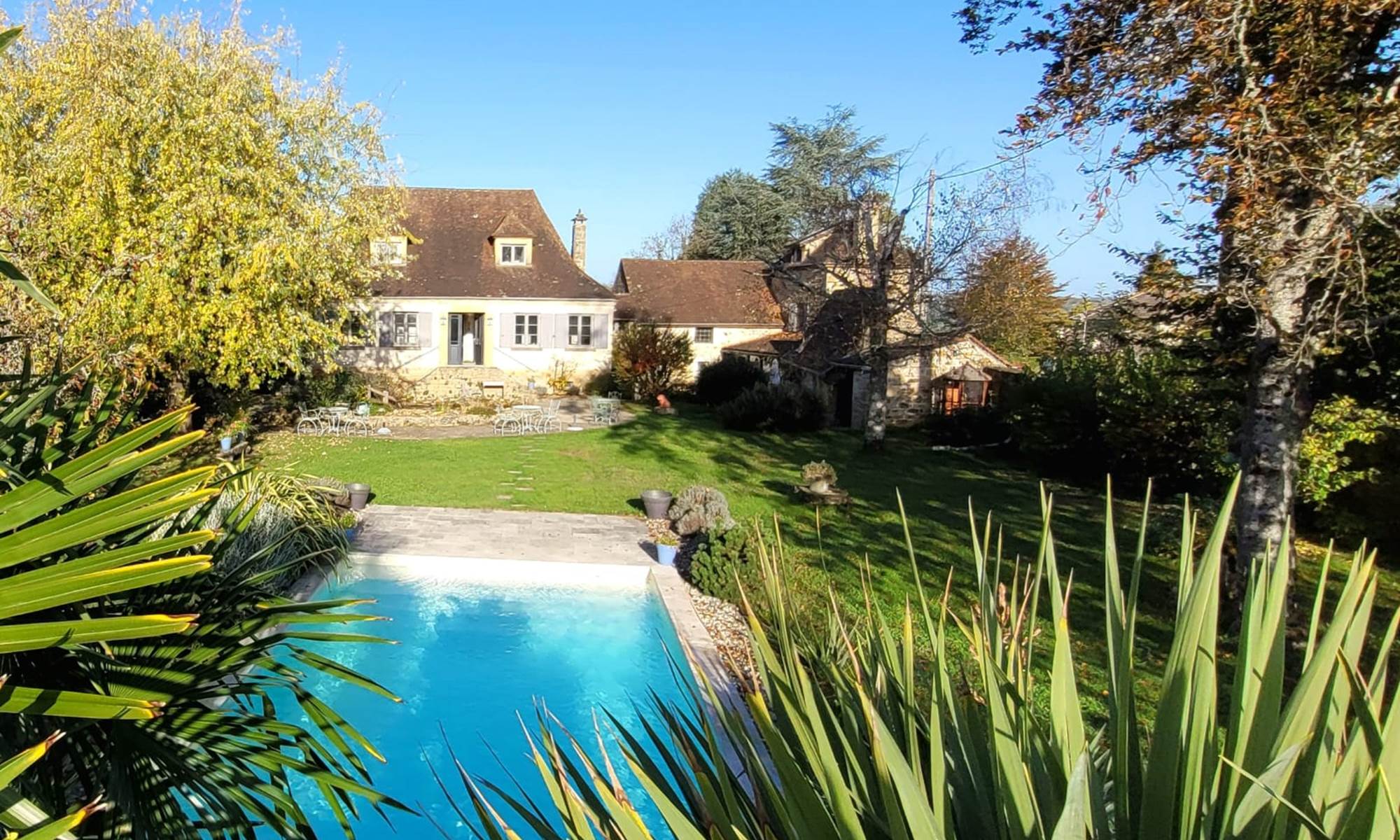 Les Charmes de Sarlat - Jardin - Façade
