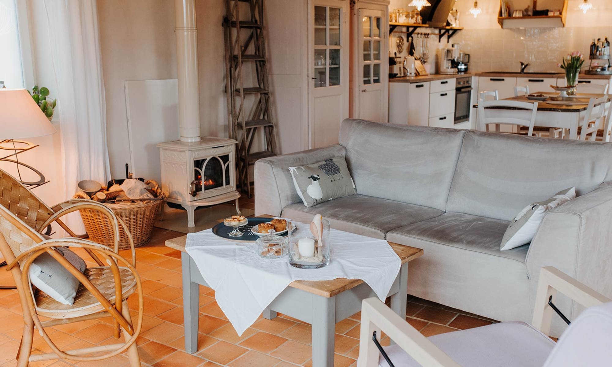 Nos gîtes de charme en Finistère offrent un havre de paix où confort et authenticité se rencontrent.