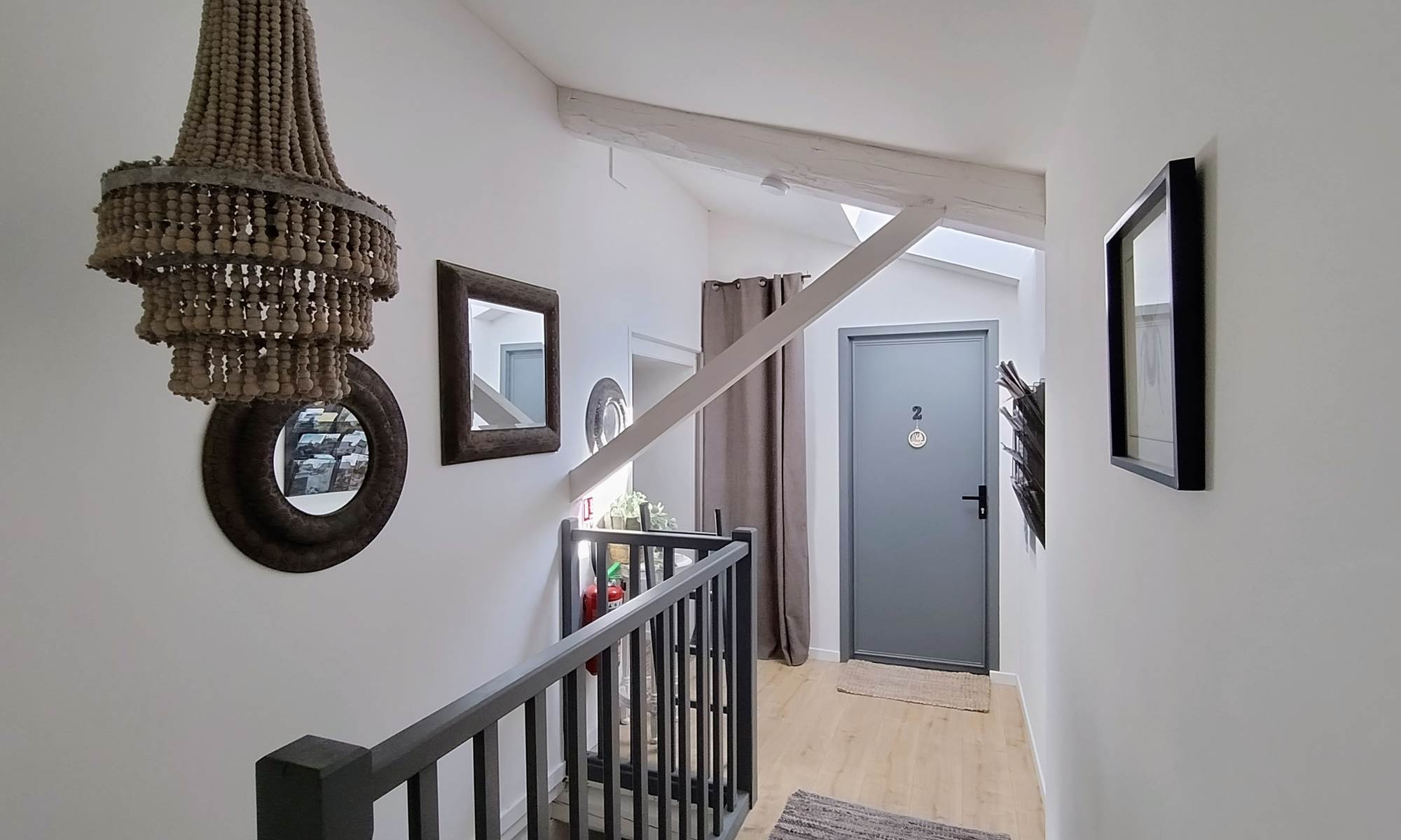 16-bis-gite-hotel-marssac-palier-chambres-1-galerie