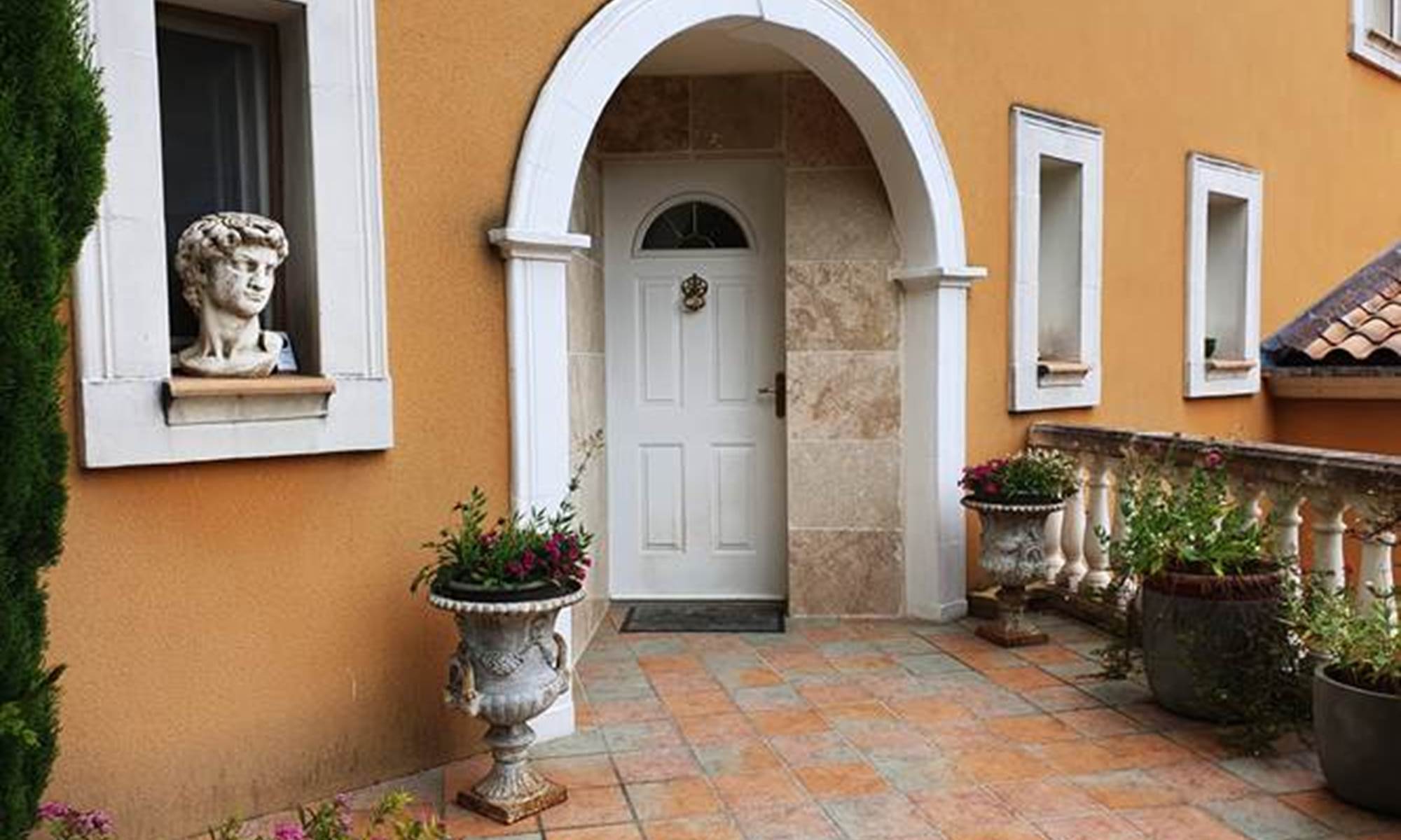 Entrée maison d'hôtes-galerie