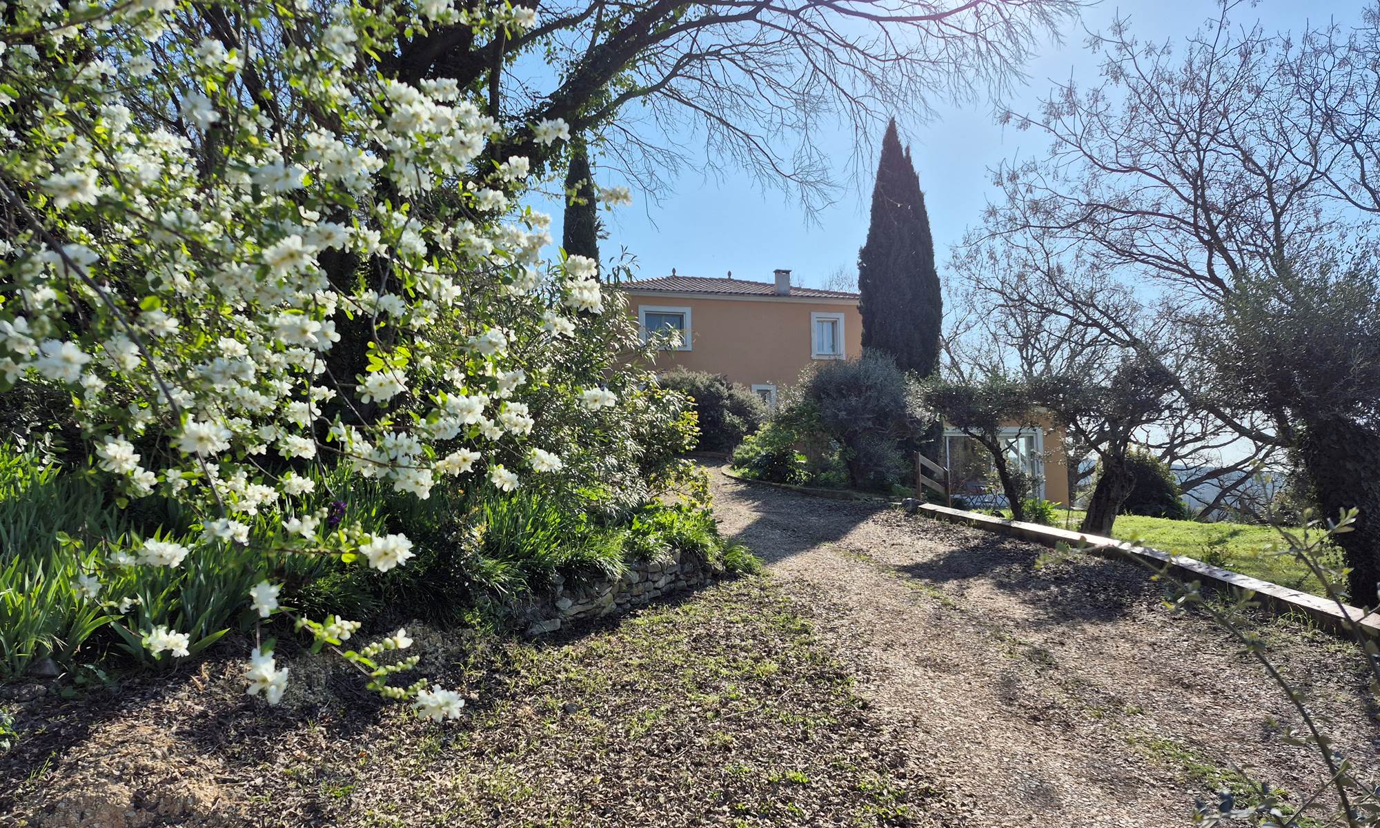 Bienvenue à Montèze Paradis-galerie