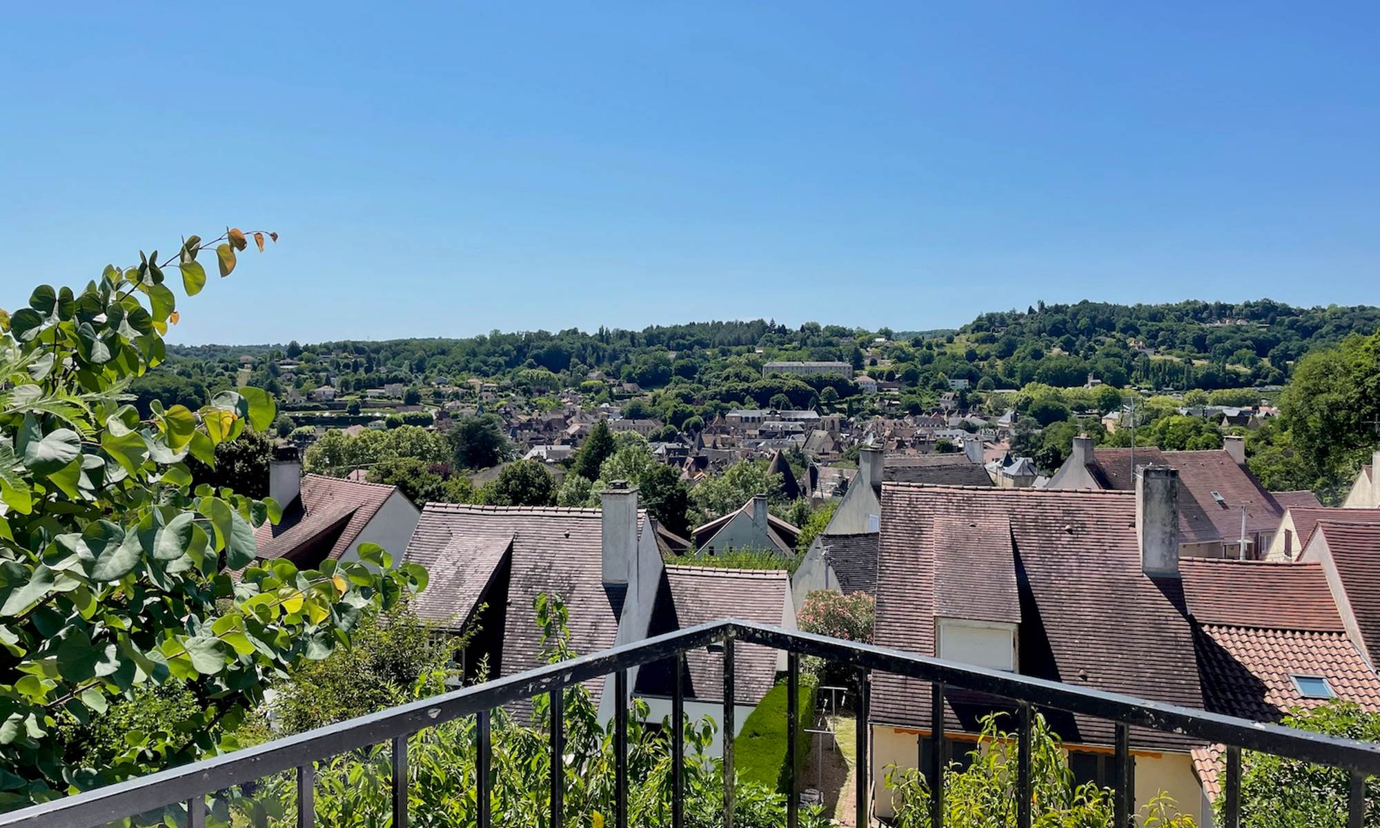 location-vue-cite-medievale-sarlat-galerie
