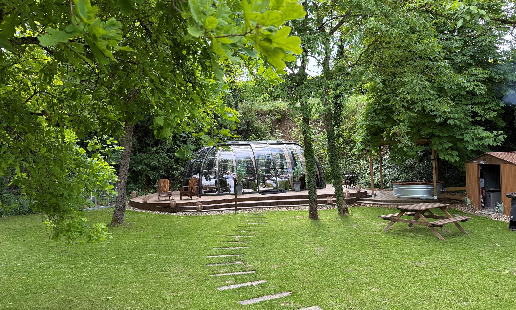 Hébergement insolite en famille au cœur de la nature.-page