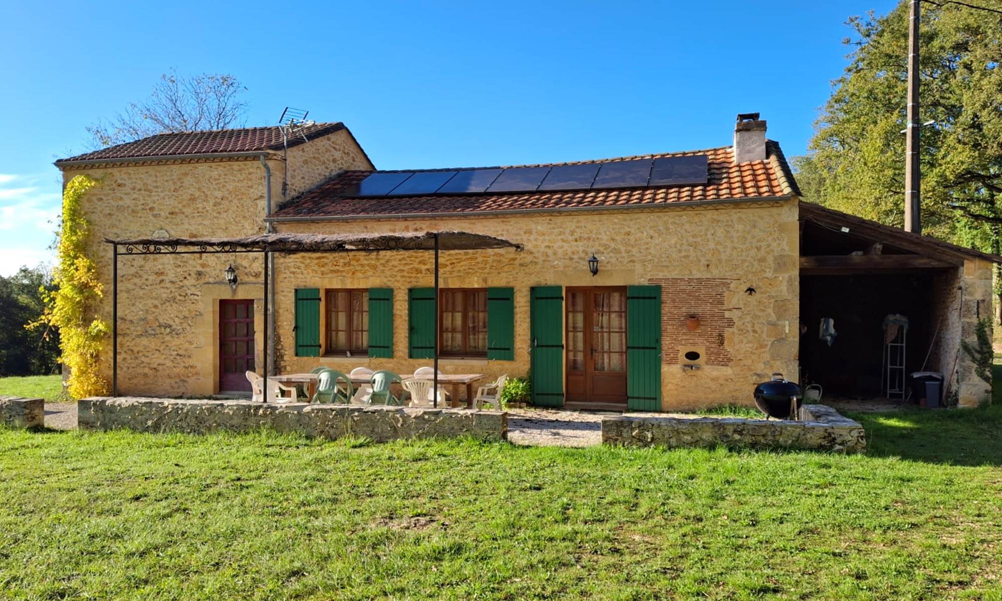 Maison en pierre du Périgord pour 8, jardin arboré non clos, idéale en famille ou entre amis-galerie