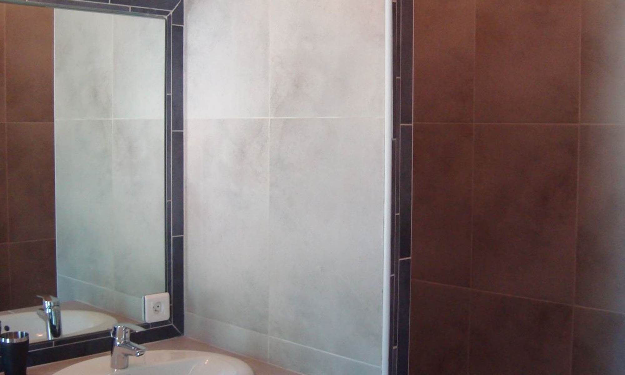 SALLE DE BAINS DEPENDANCE