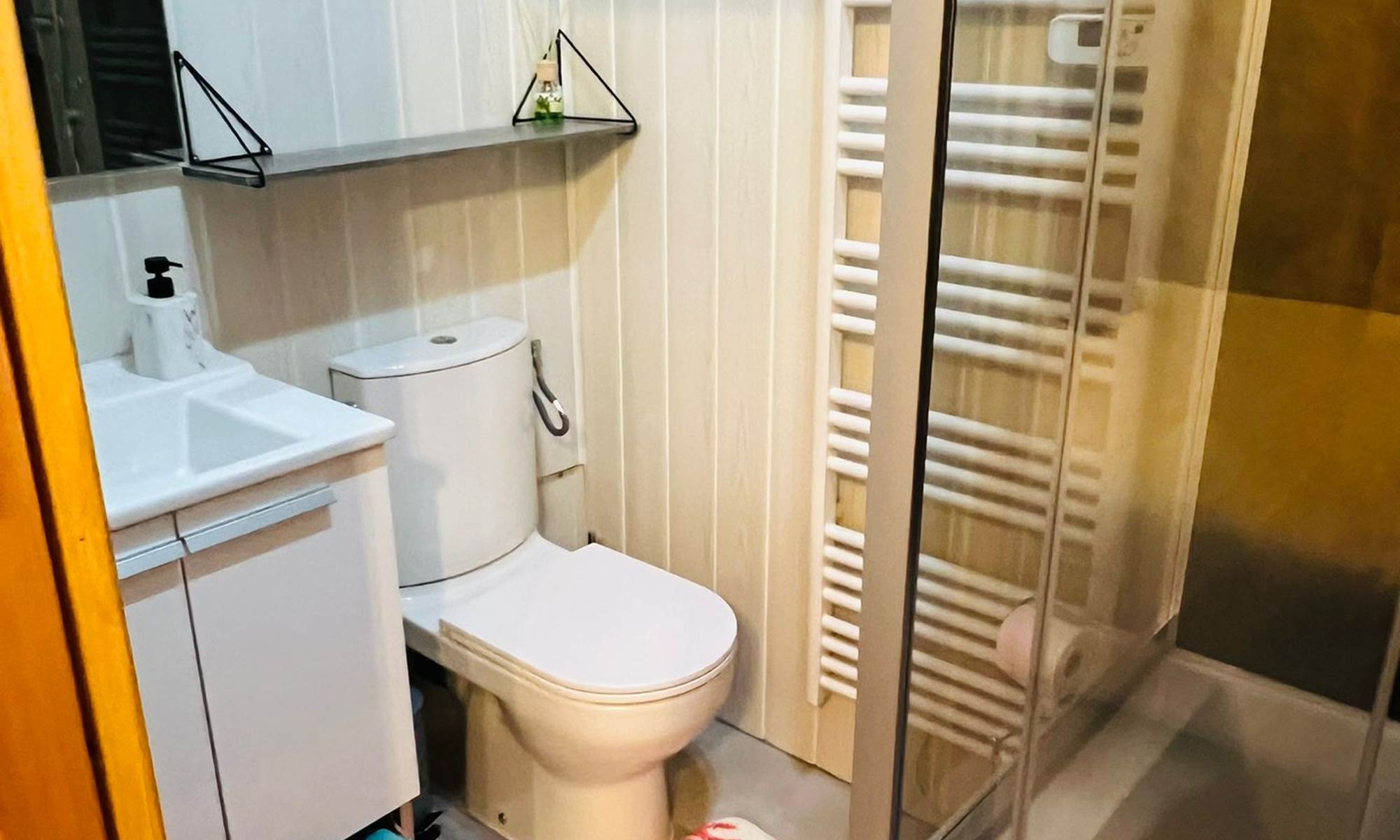 The Barn Gite - Bedroom 1 En-Suite