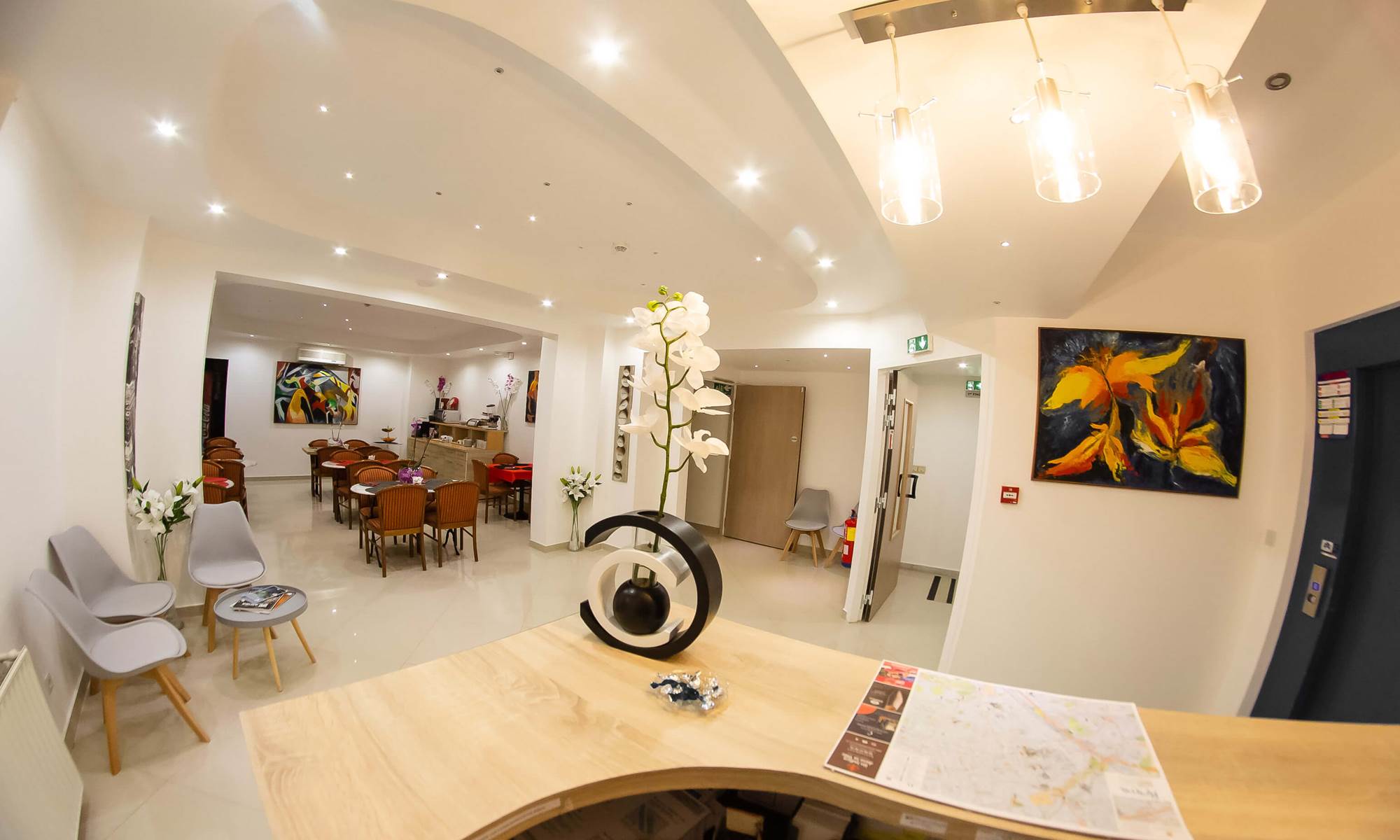 hotel-des-arcades-reims-petitdejeuner-chambre-double-deluxe-climatisation-champagne-parking-galerie