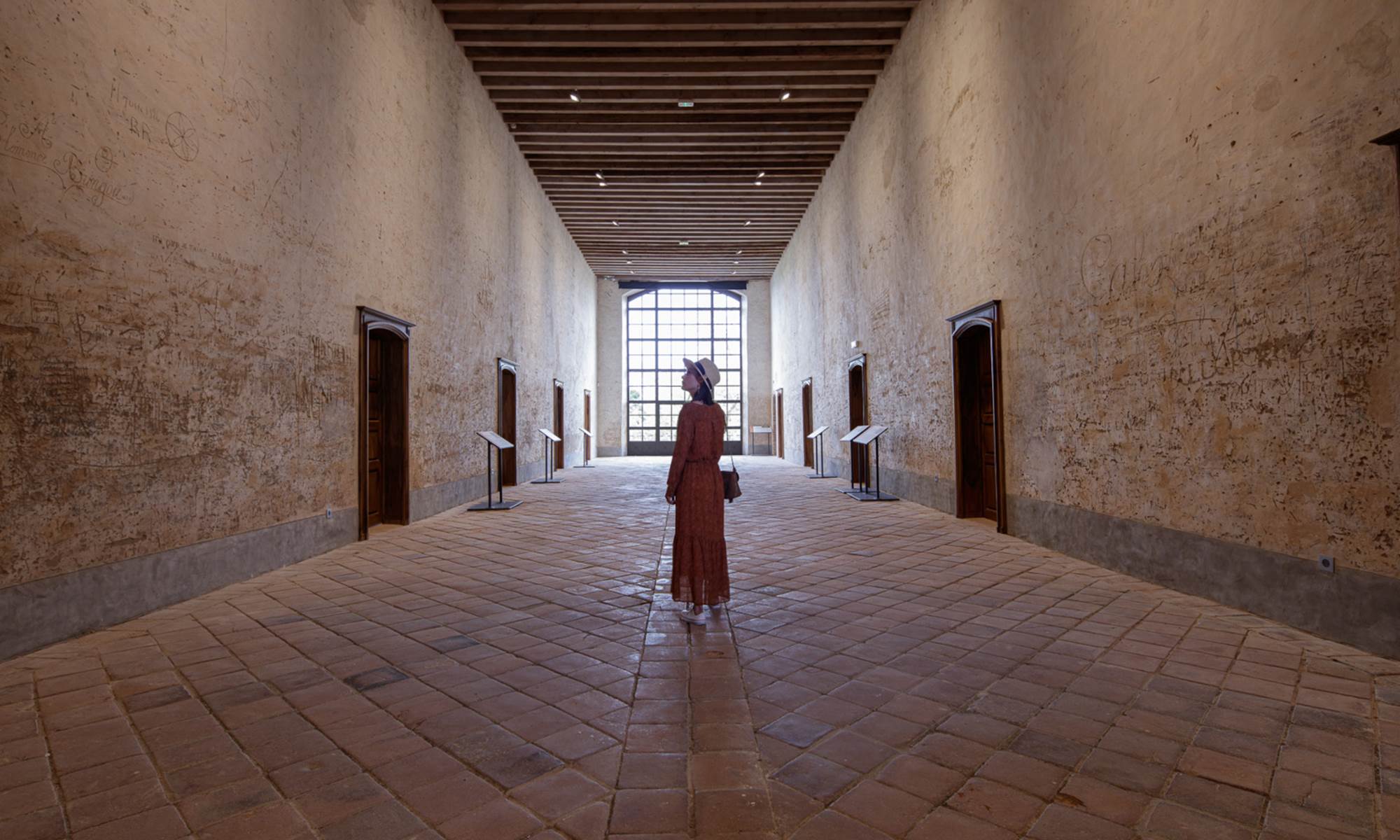 abbaye-de-belleperche-galerie-des-graffiti-©Aspheries
