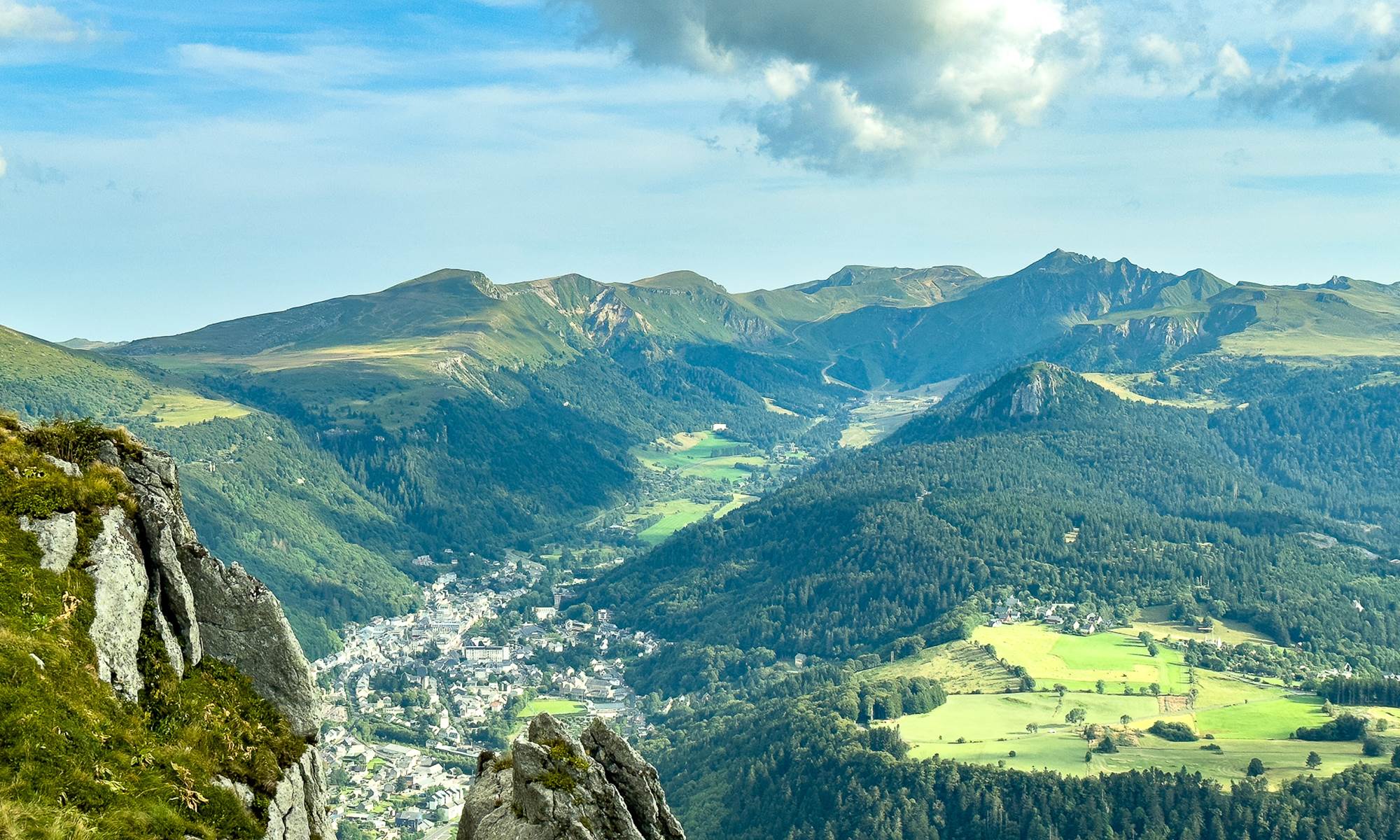 Puy de Sancy – Panorama exceptionnel, lieu incontournable pour randonneurs, couples et familles.-galerie