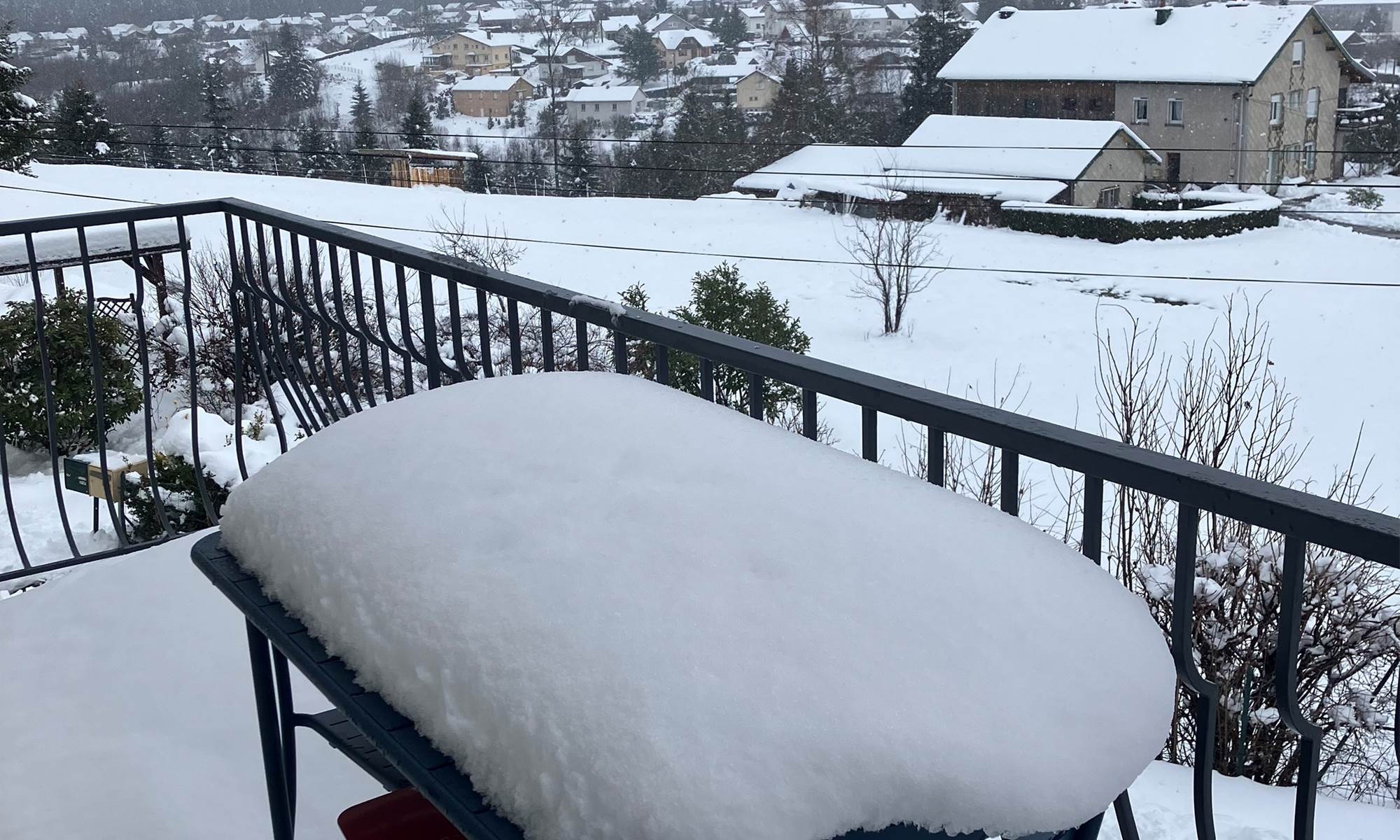 Terrasse neige Gérardmer vacances-galerie
