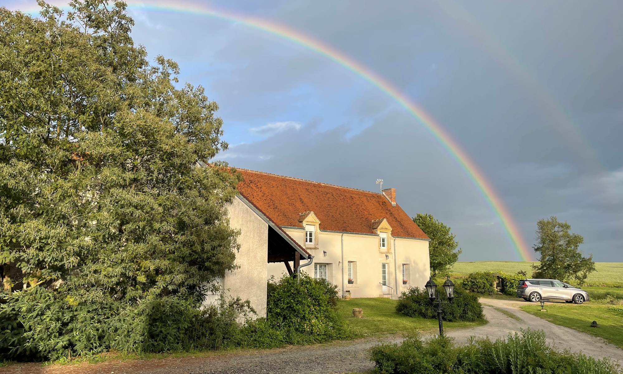 Arc en ciel au dessus du gîte les Mimosas-galerie