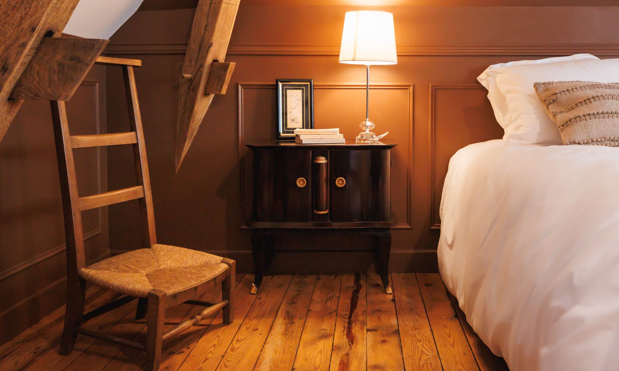 Chambre chocolat tête de lit gite de charme le Quatre feuilles proche Puy du Fou