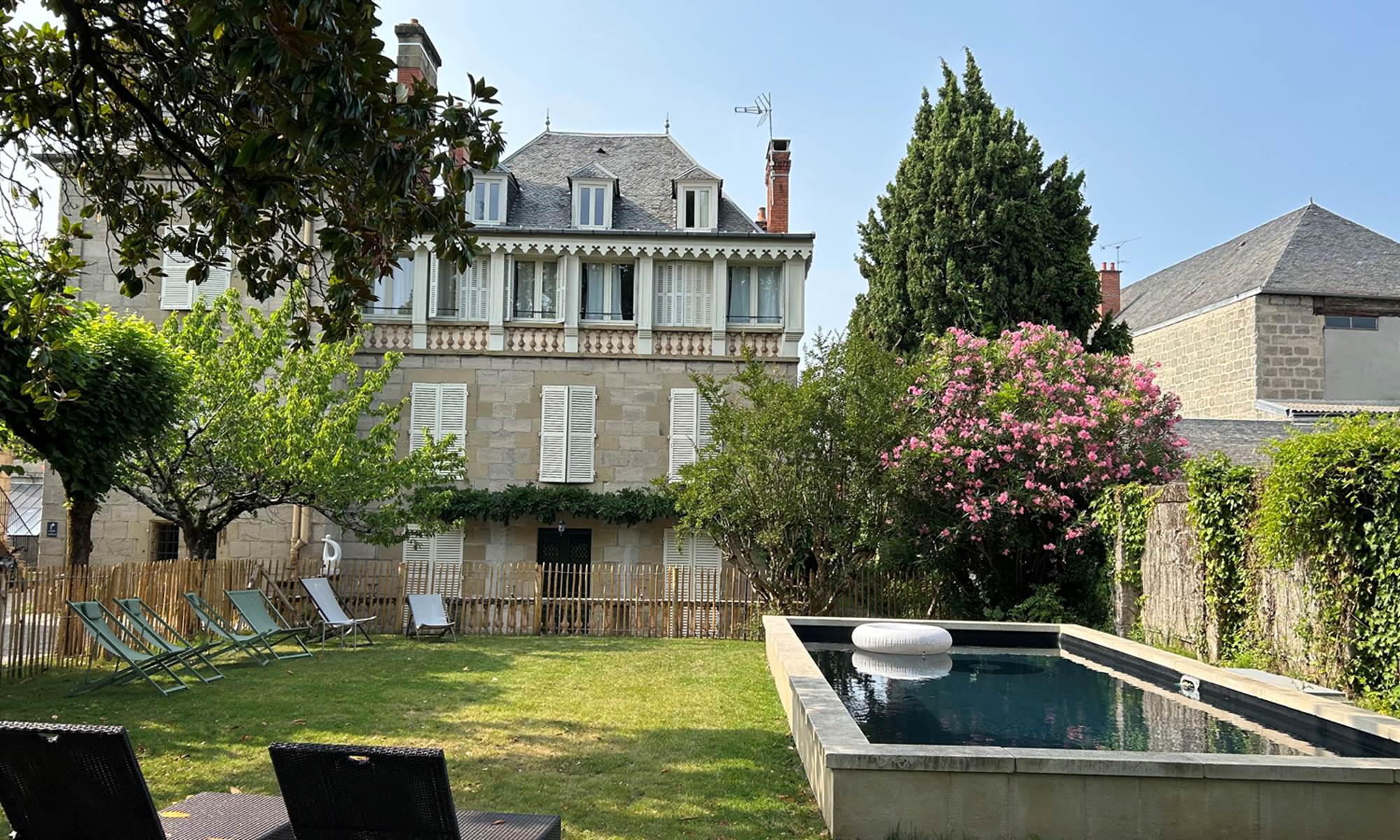 location-brive-appart-chambre-demeure-de-flore-ext11