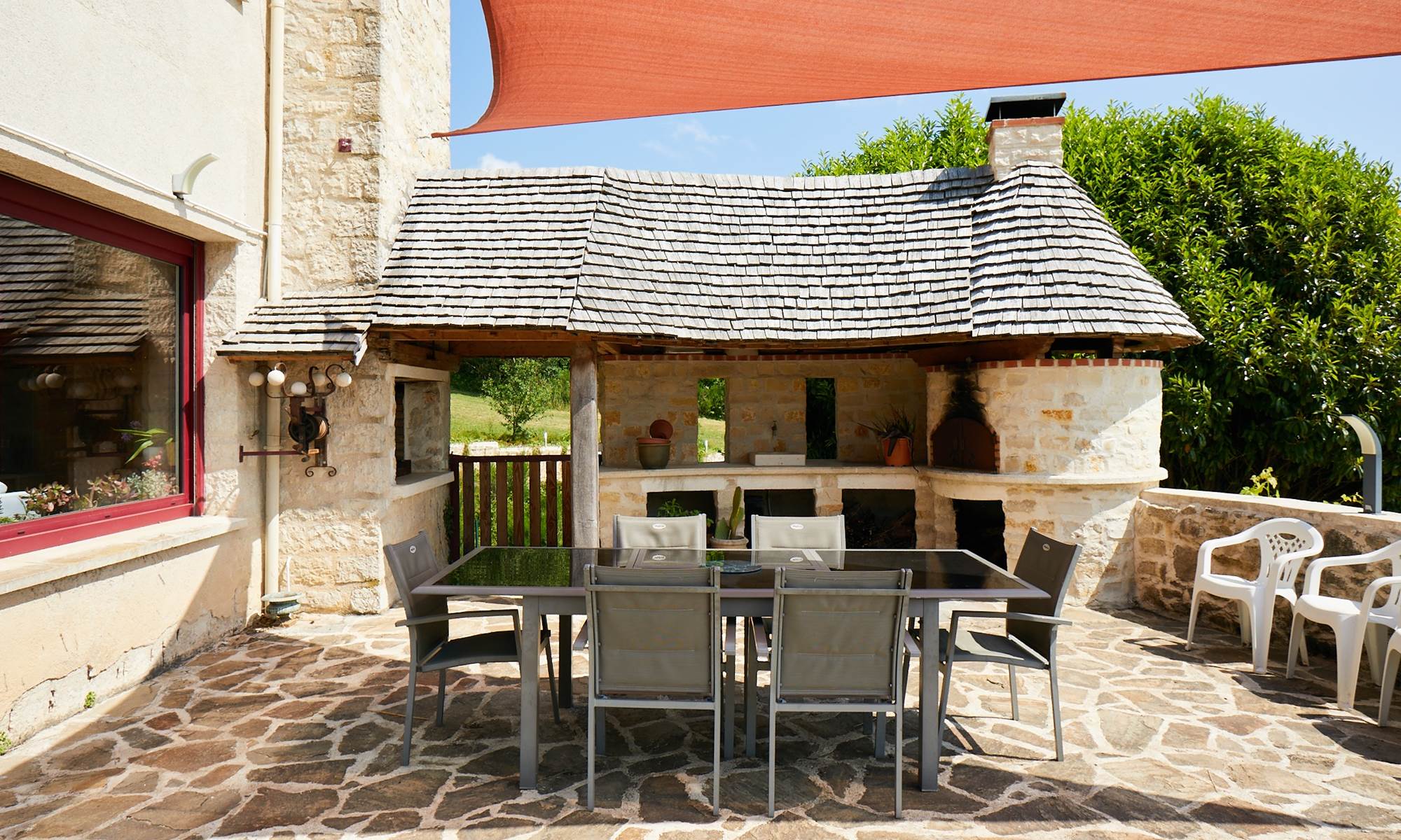 les bois de saint Auvent cuisine d'été-galerie