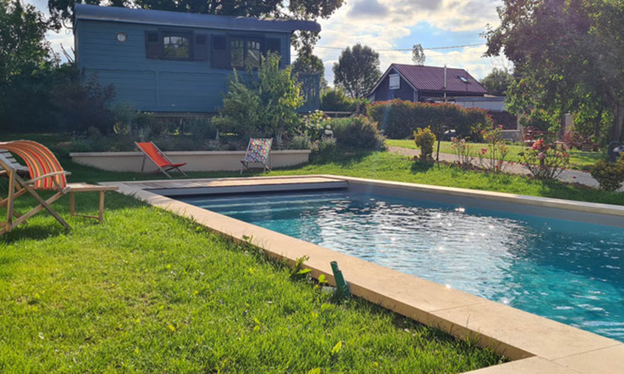 Piscine et jardin