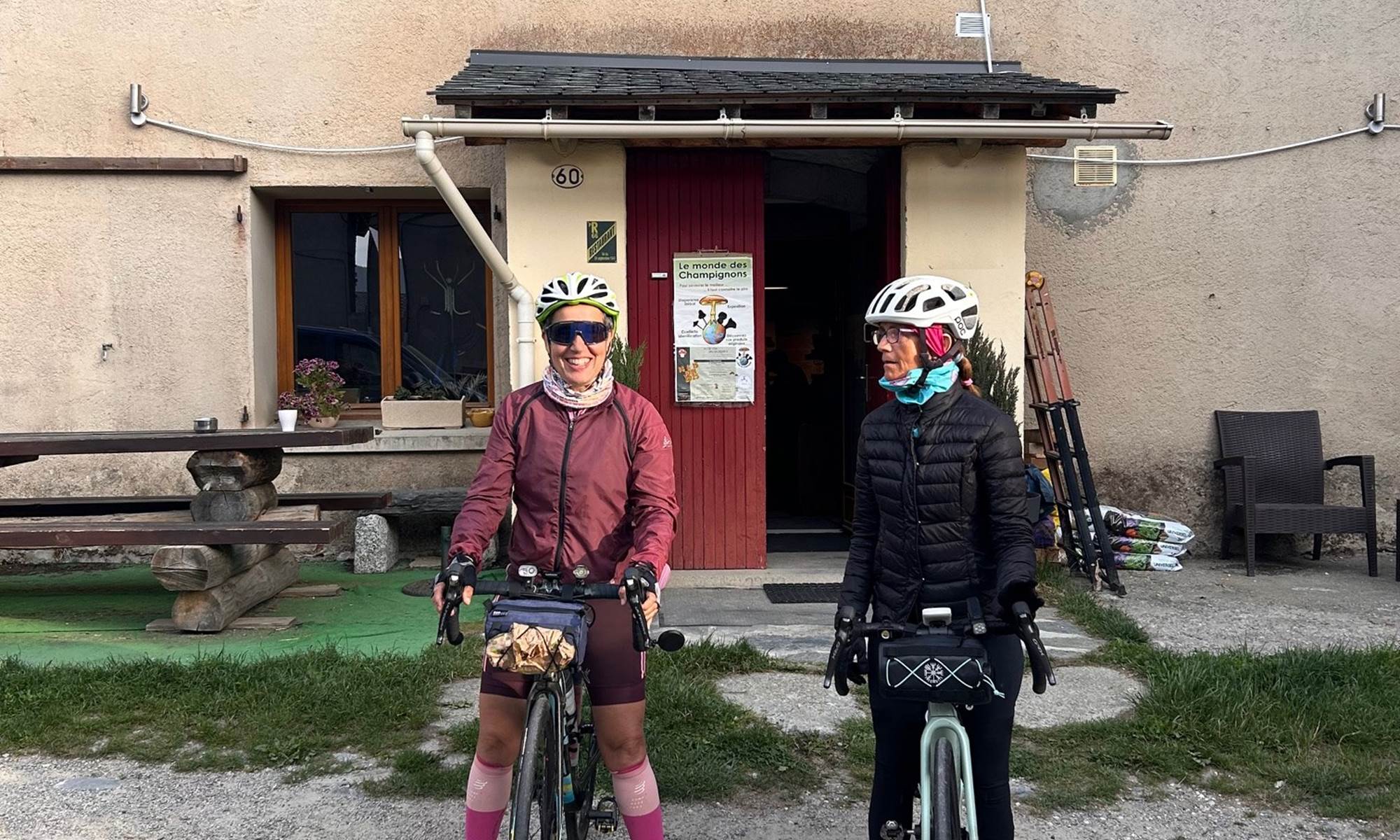 client velo montagne amis