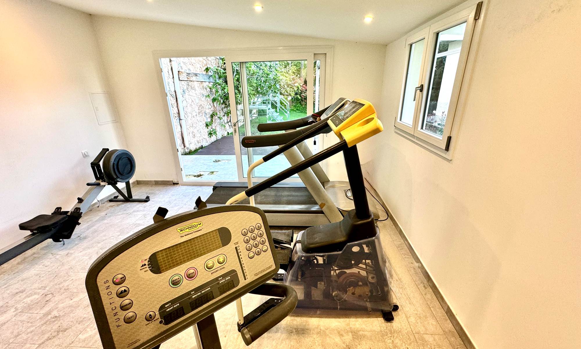 Salle de sport équipé