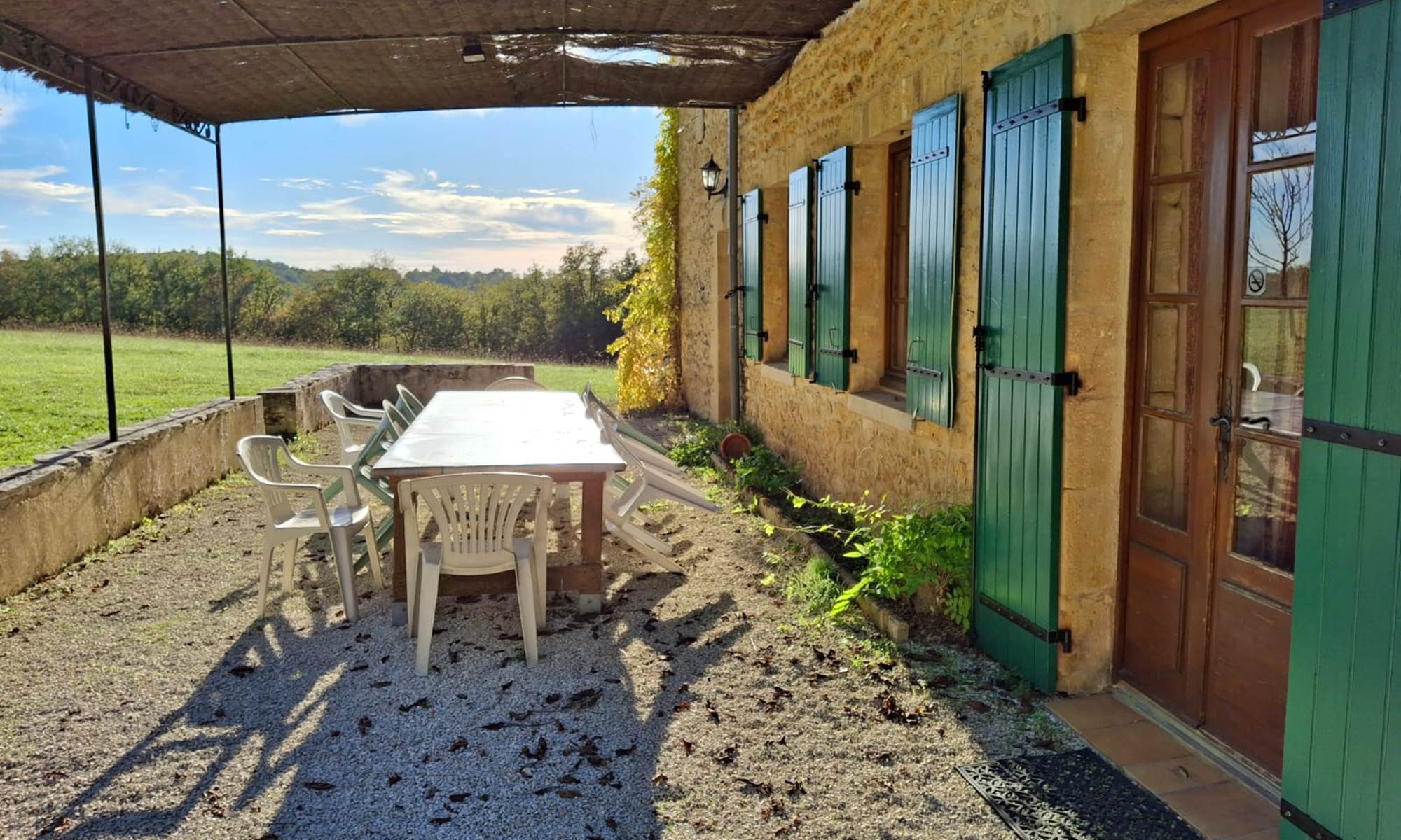 Maison en pierre du Périgord pour 8, jardin arboré non clos, idéale en famille ou entre amis-galerie