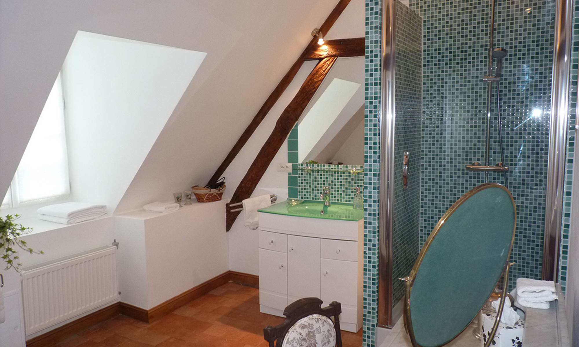 suite-verte-salle-de-bain-large-galerie