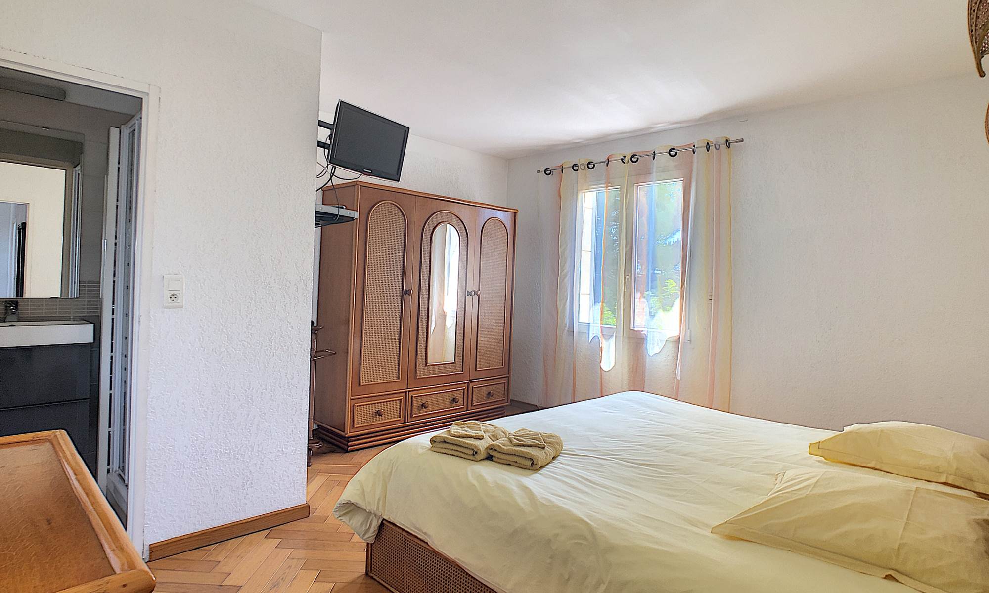 CHAMBRE 4 - ETAGE MAISON