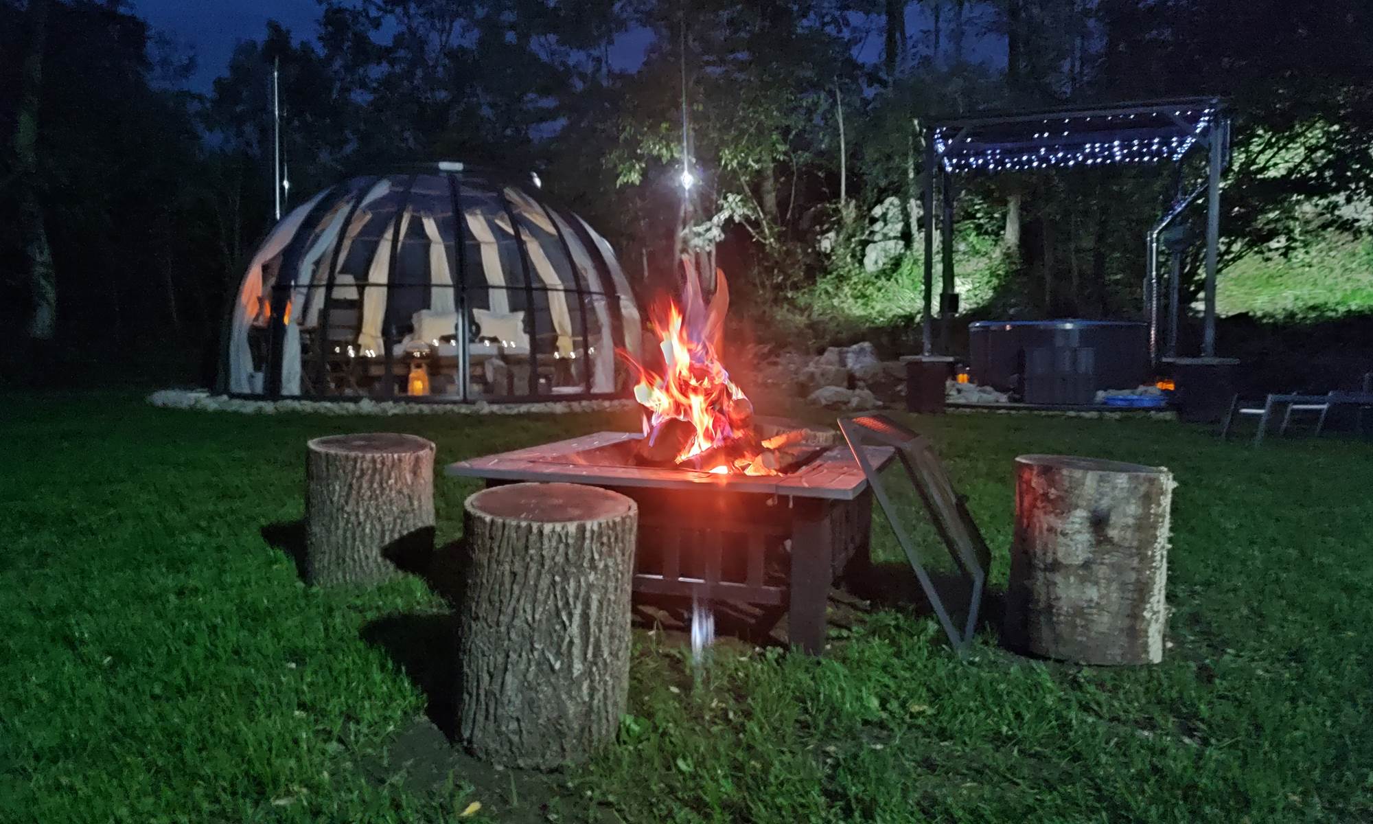 La Bulle "Une parenthèse enchantée" : terrain privatif sans vis-à-vis, braséro et plancha inclus.-page