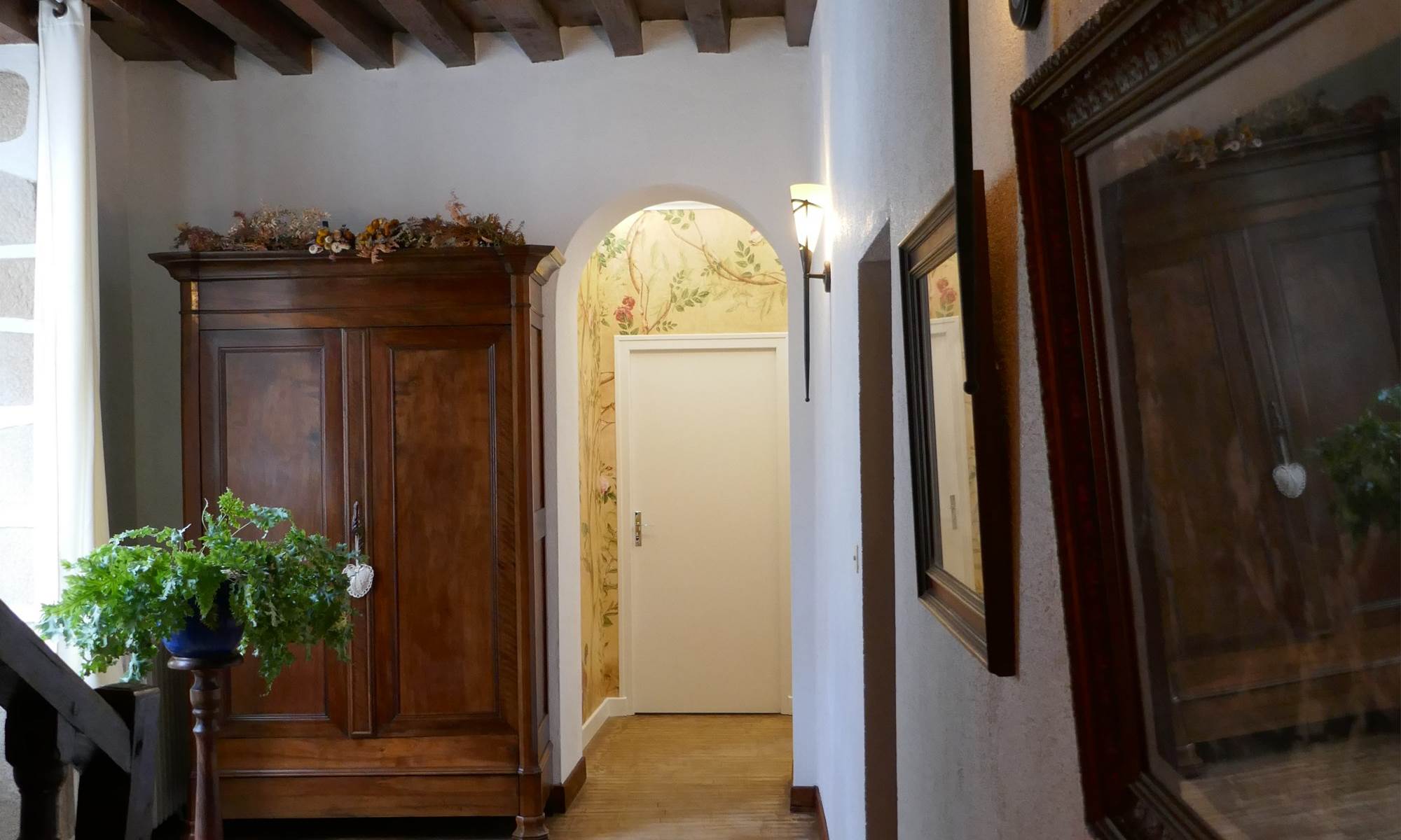 palier à l'étage, accés aux chambres