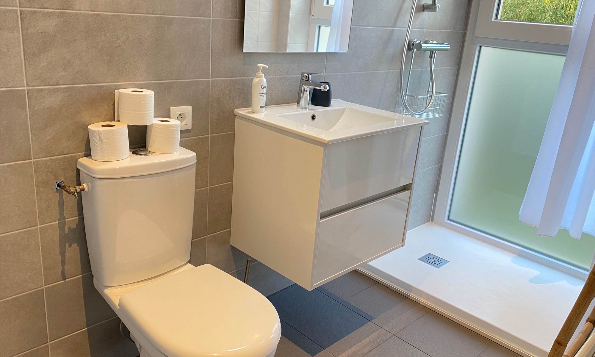 Residence 3 iles_Binic-Etables sur mer_Gite Hotel_WC Brehat-galerie