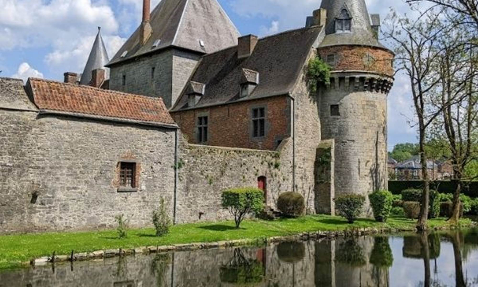 chateau-solre-sur-sambre